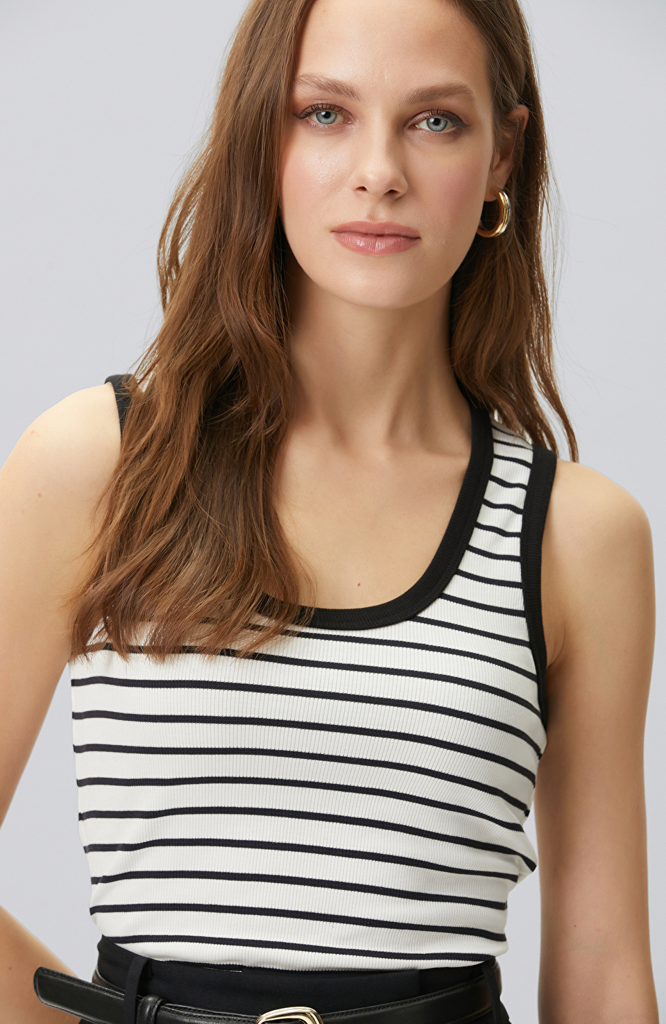 Siyah Beyaz İnce Askılı Çizgili Kaşkorse Atlet