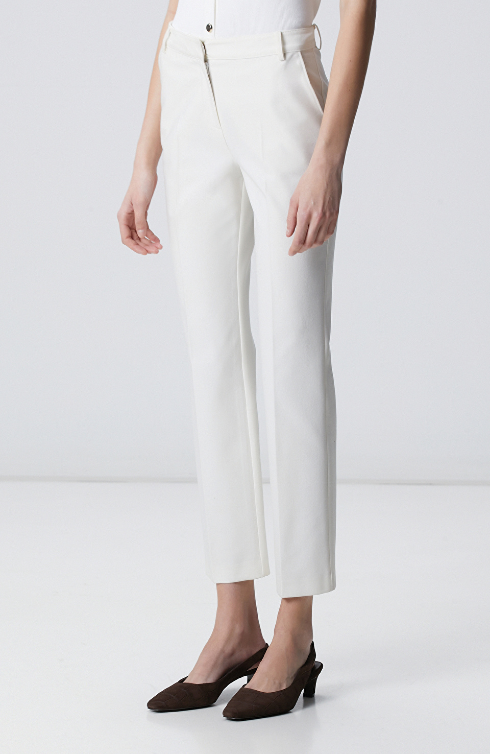 Kırık Beyaz Pantolon