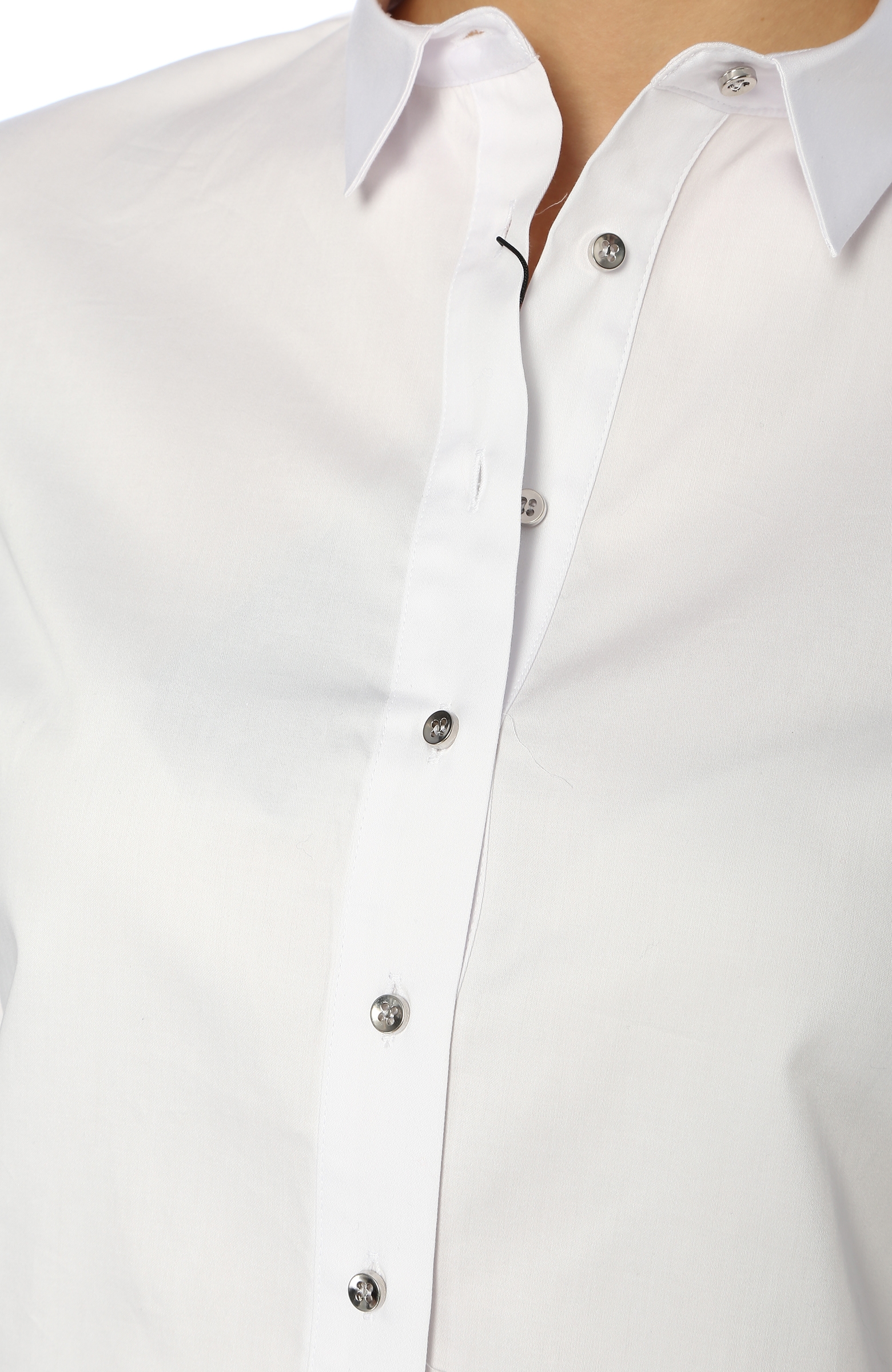 Beyaz Yırtmaç Detaylı Gömlek