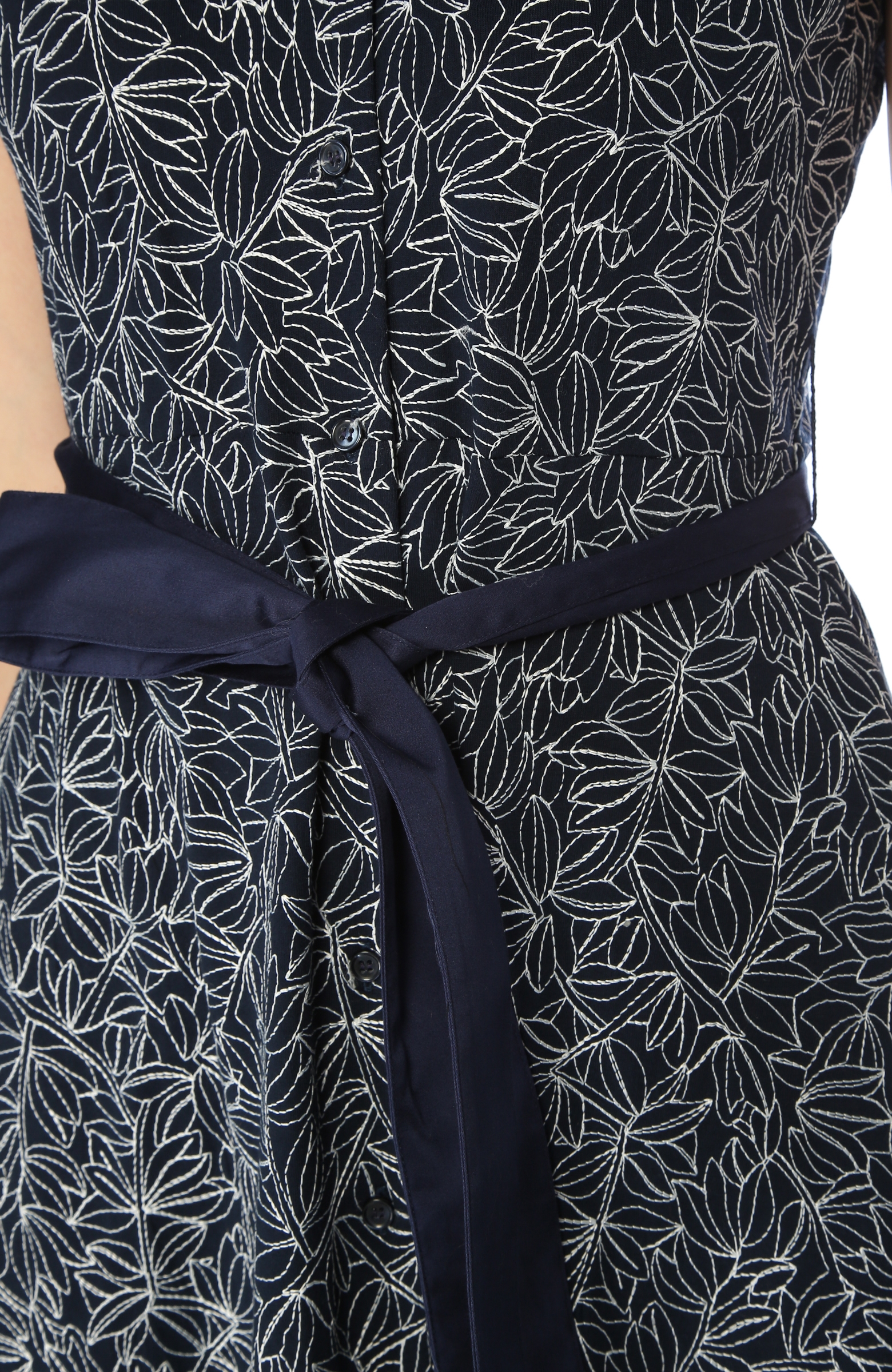 Lacivert Yaprak Nakışlı Midi Elbise