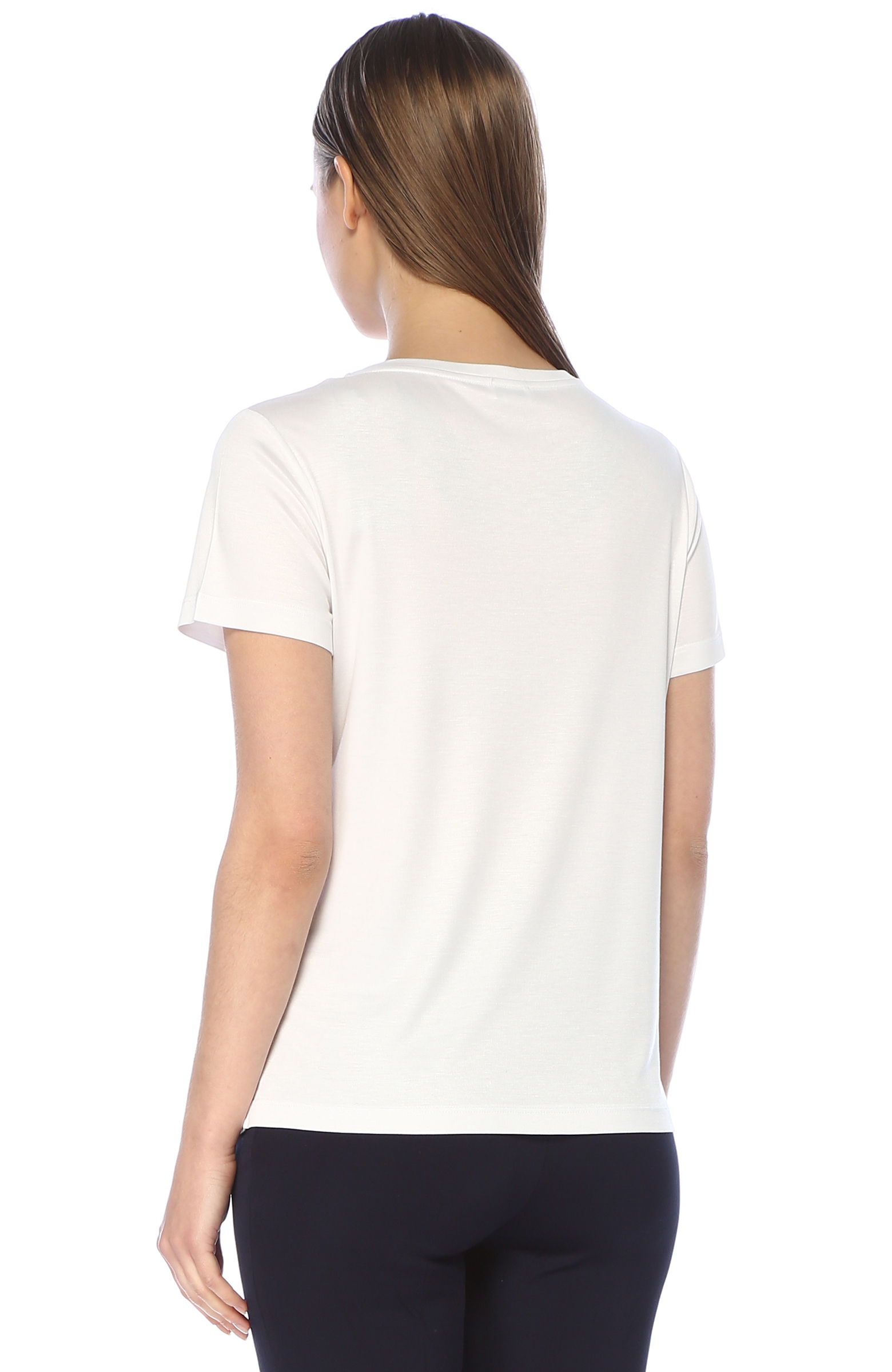 Beyaz İşleme Detaylı T-shirt