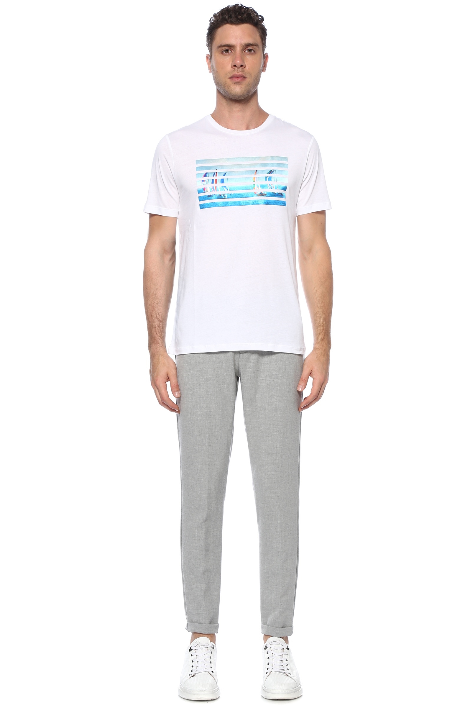 Slim Fit Beyaz Yelkenli Baskı Detaylı T-shirt