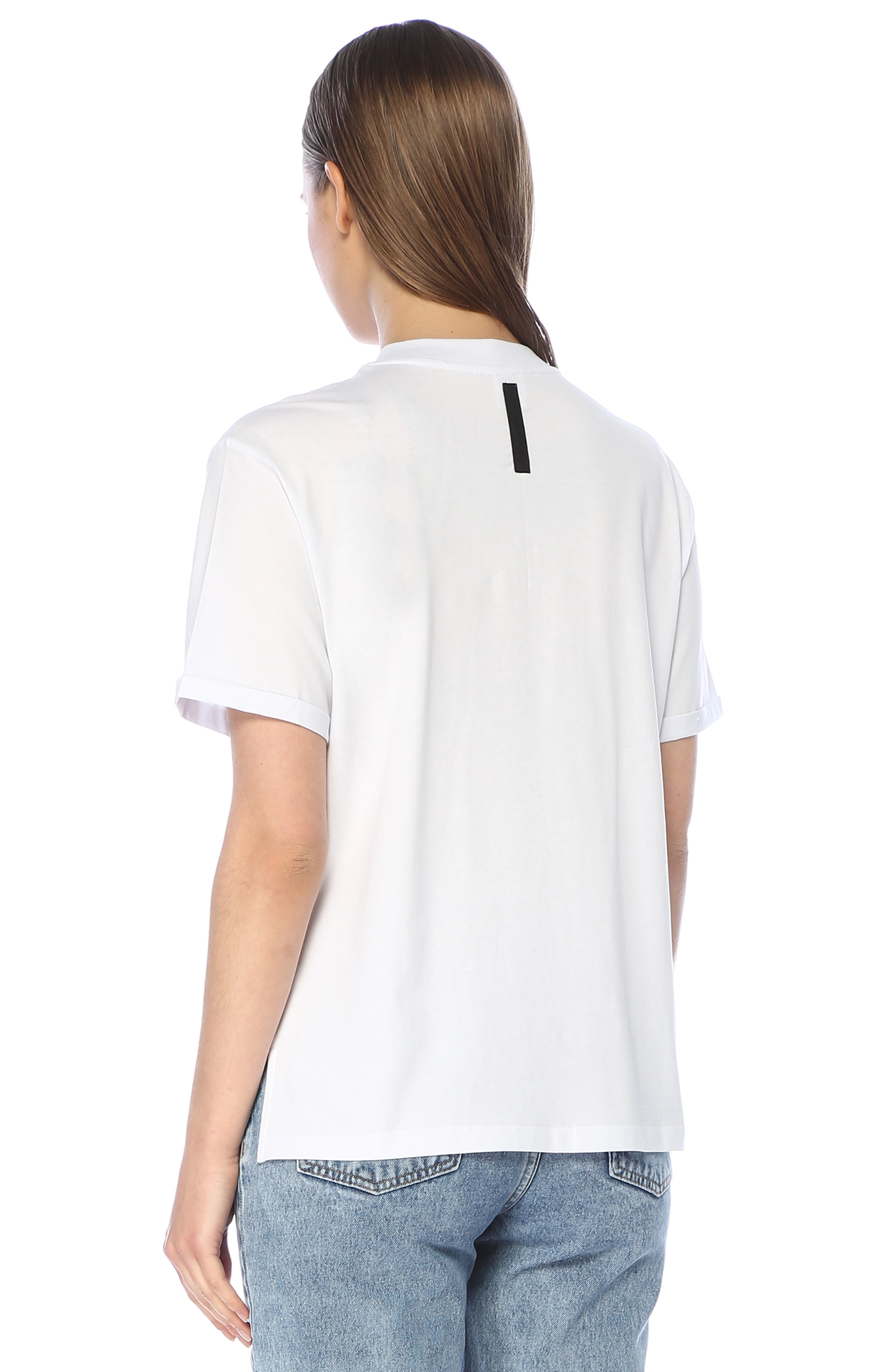 Beyaz İşlemeli Yazı Detaylı T-shirt