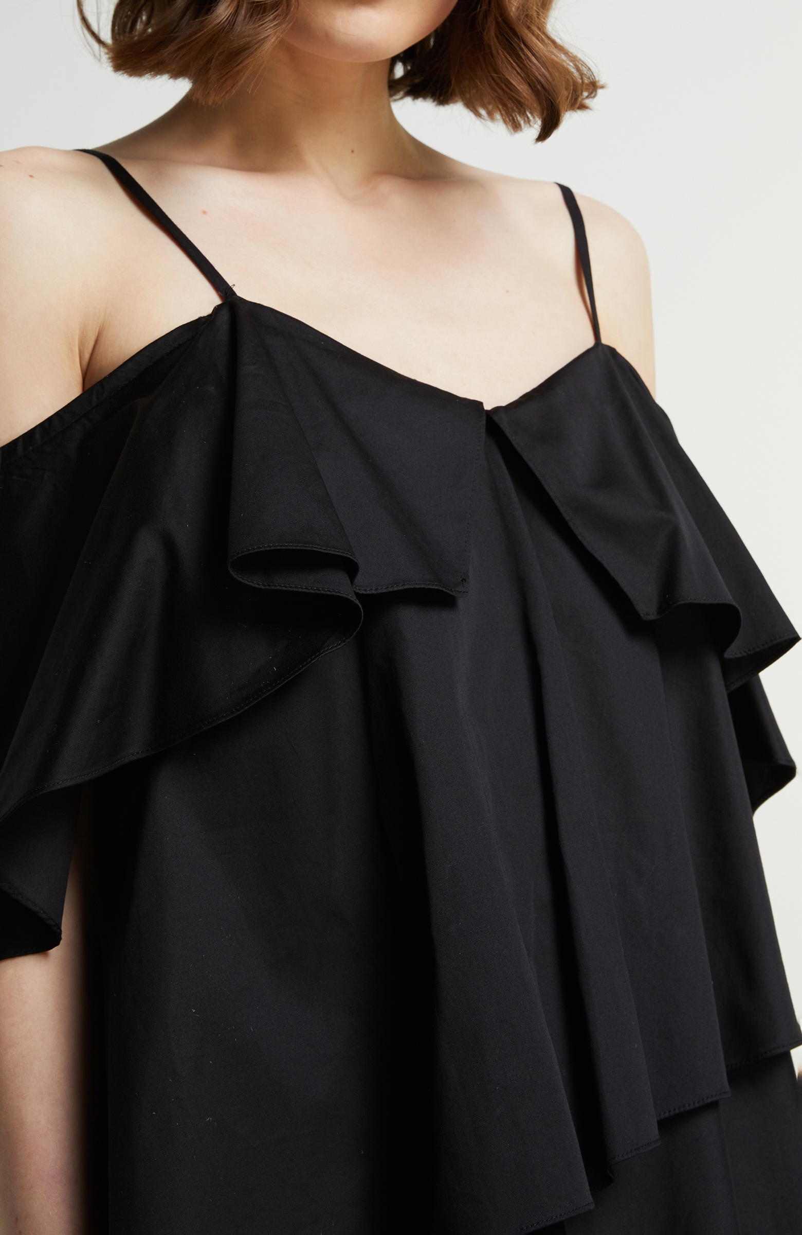 Siyah Askılı Fırfırlı Mini Elbise