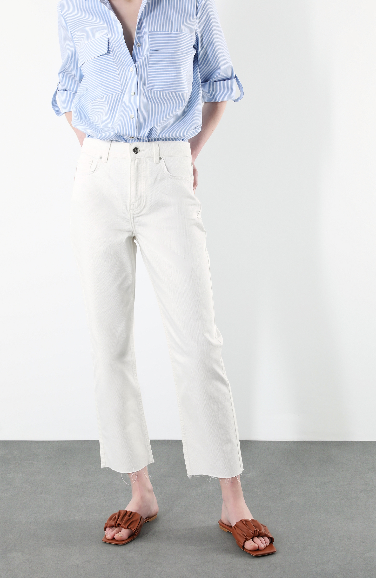 Beyaz Yüksek Bel Jean Pantolon