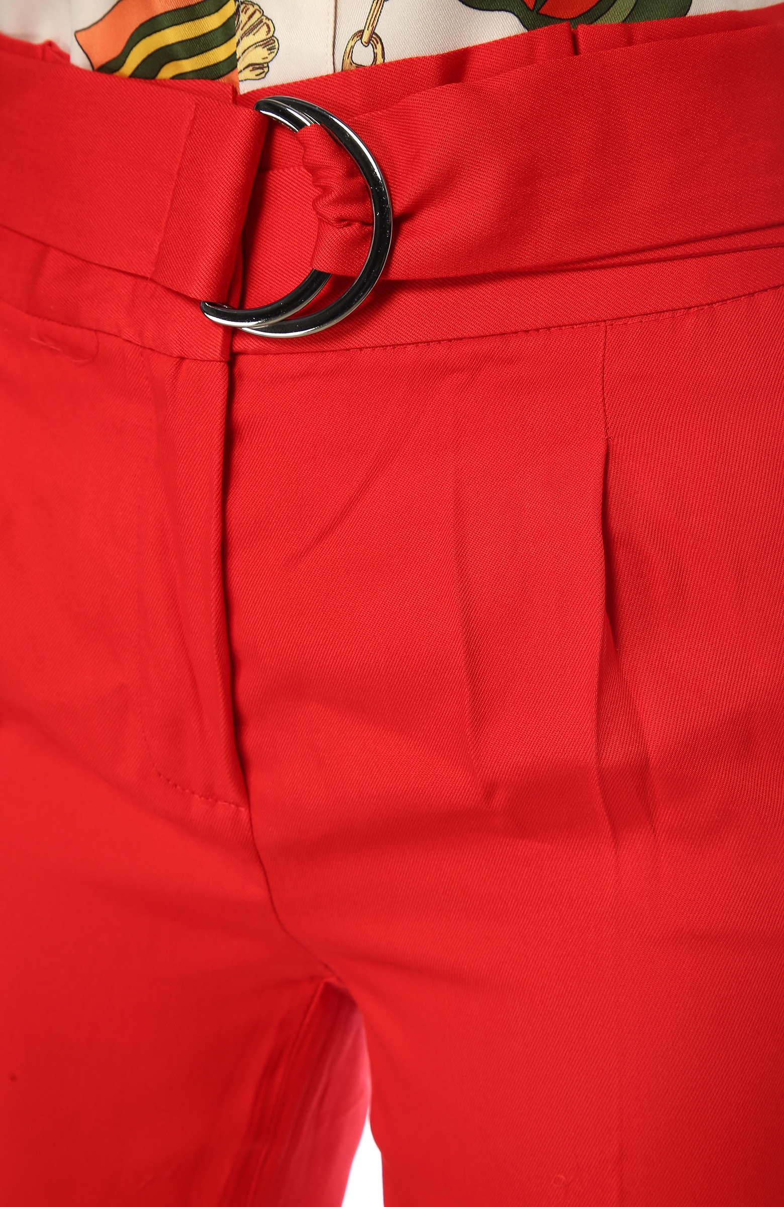 Kırmızı Kemerli Dar Paça Pantolon