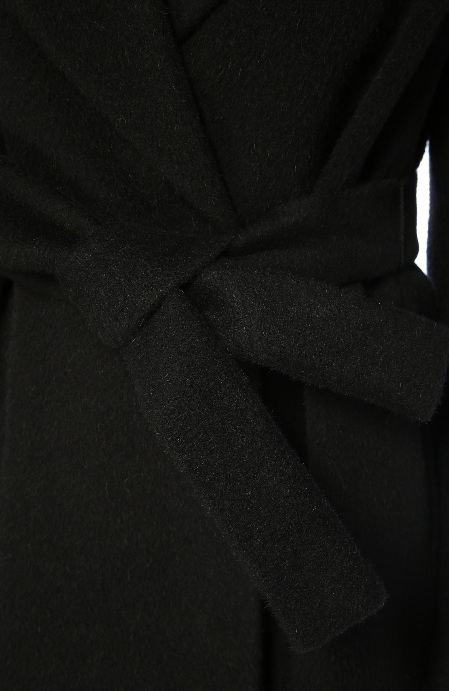 Siyah Kuşak Detaylı Yün Palto