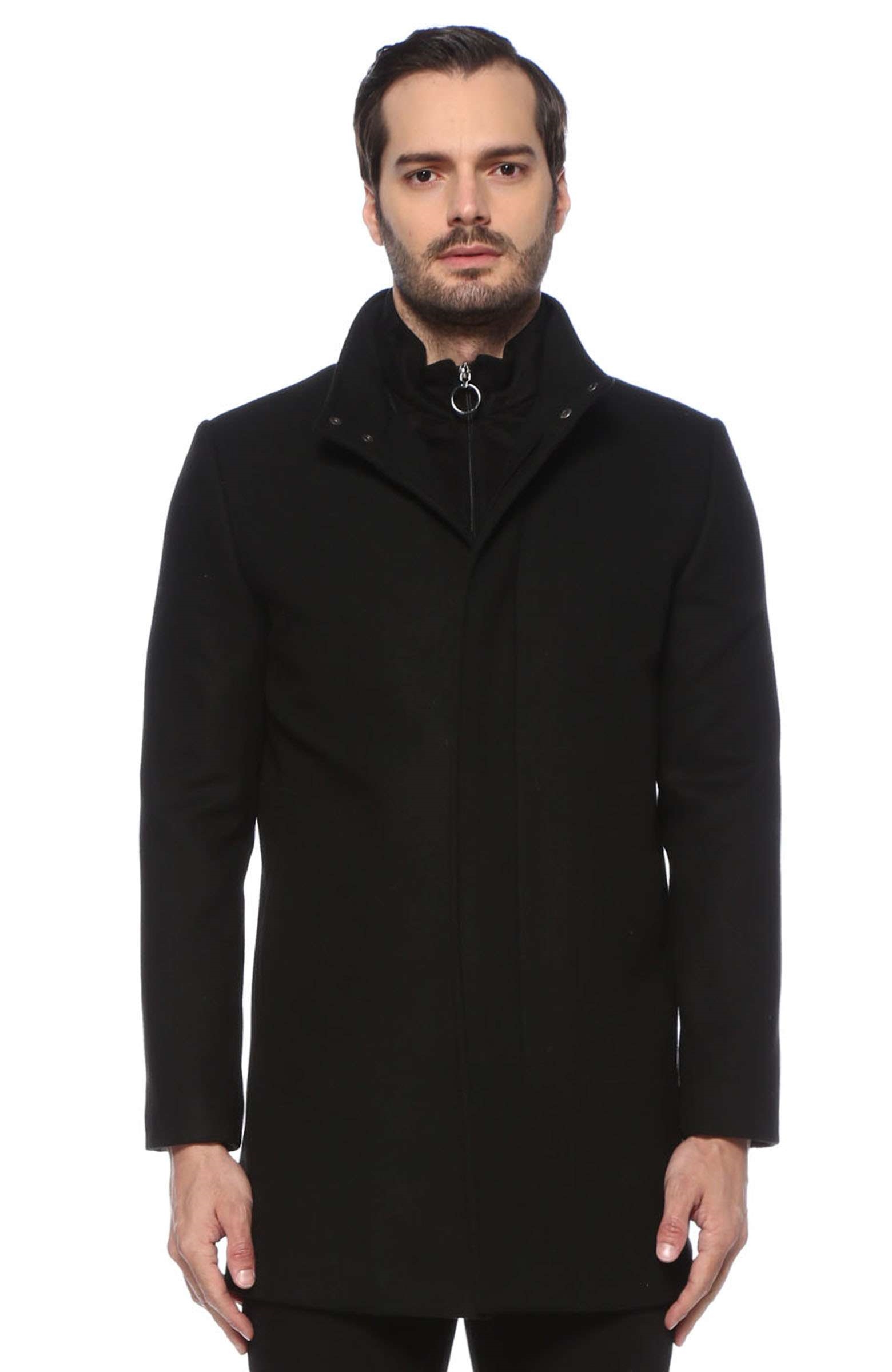 Siyah İç Yaka Detaylı Palto