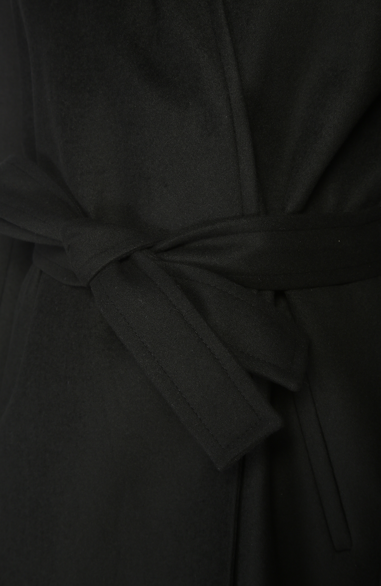 Siyah Kapüşonlu Palto