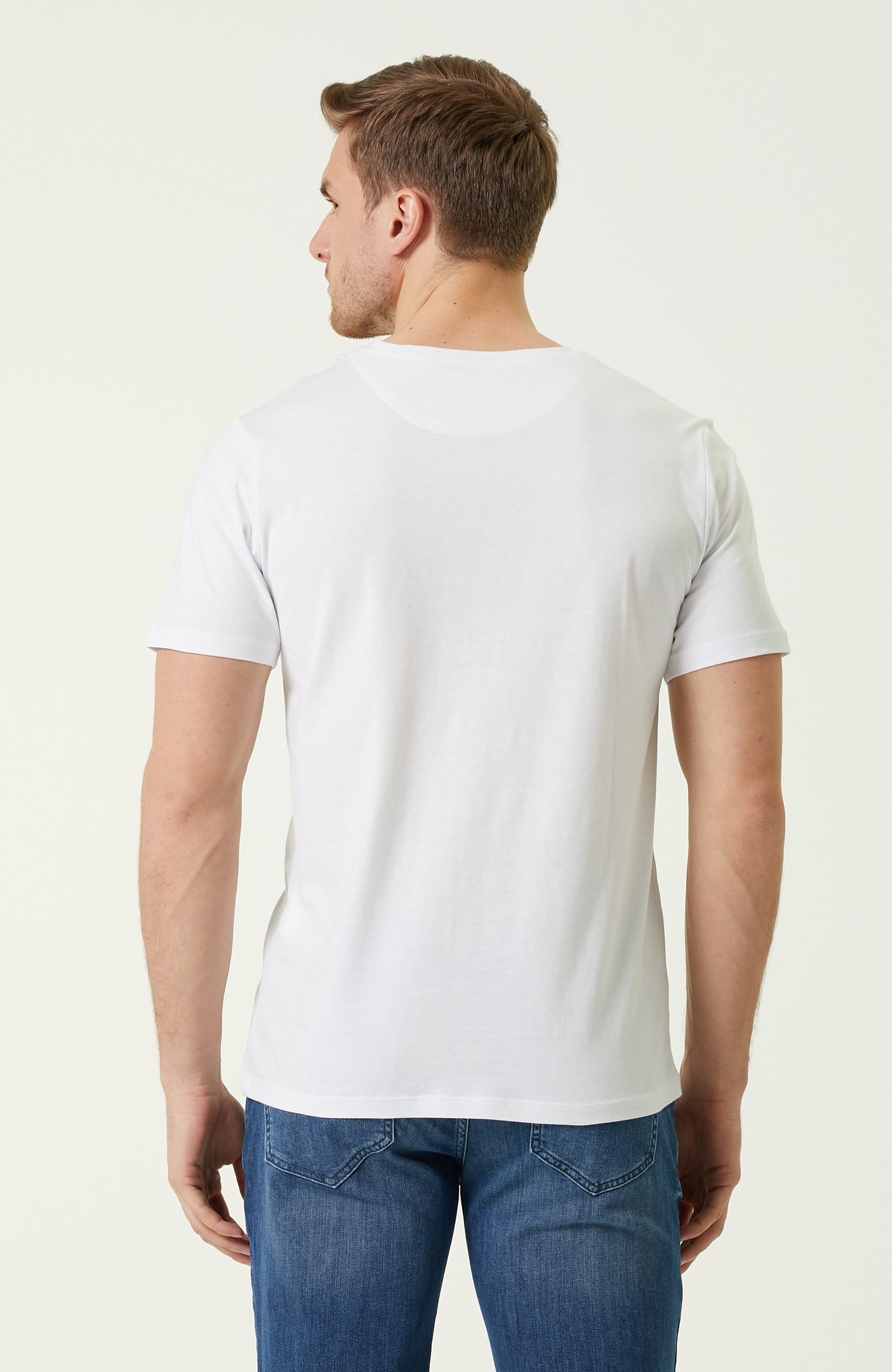 Slim Fit Beyaz Şerit Baskılı T-shirt