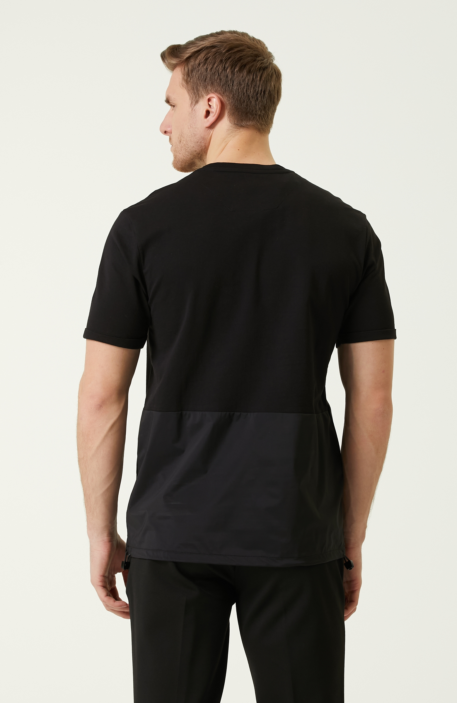 Comfort Fit Siyah Garni Detaylı T-shirt