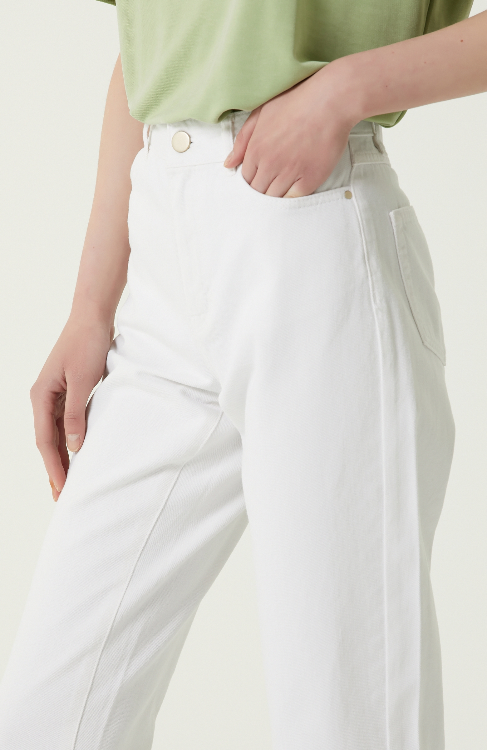 Cropped Fit Beyaz Jean Pantolon