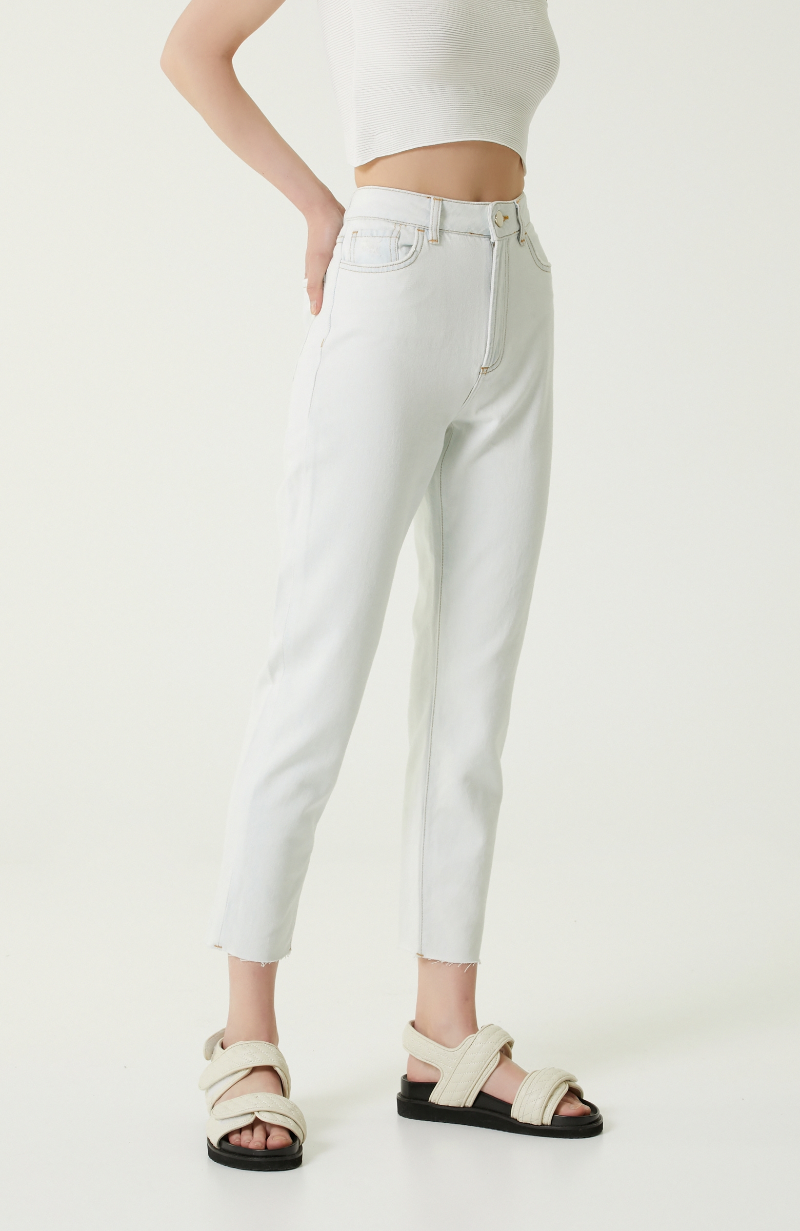 Straight Fit Beyaz Jean Pantolon