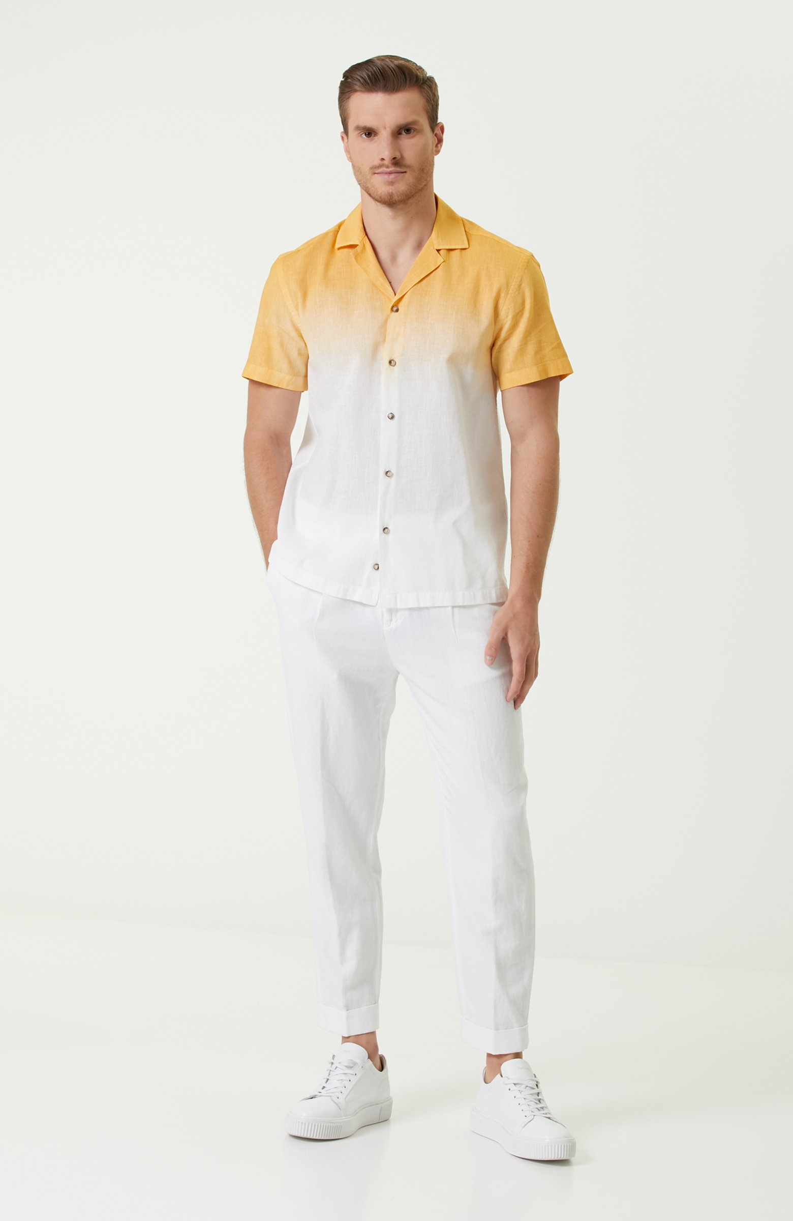 Comfort Fit Beyaz Sarı Apaç Yaka Gömlek