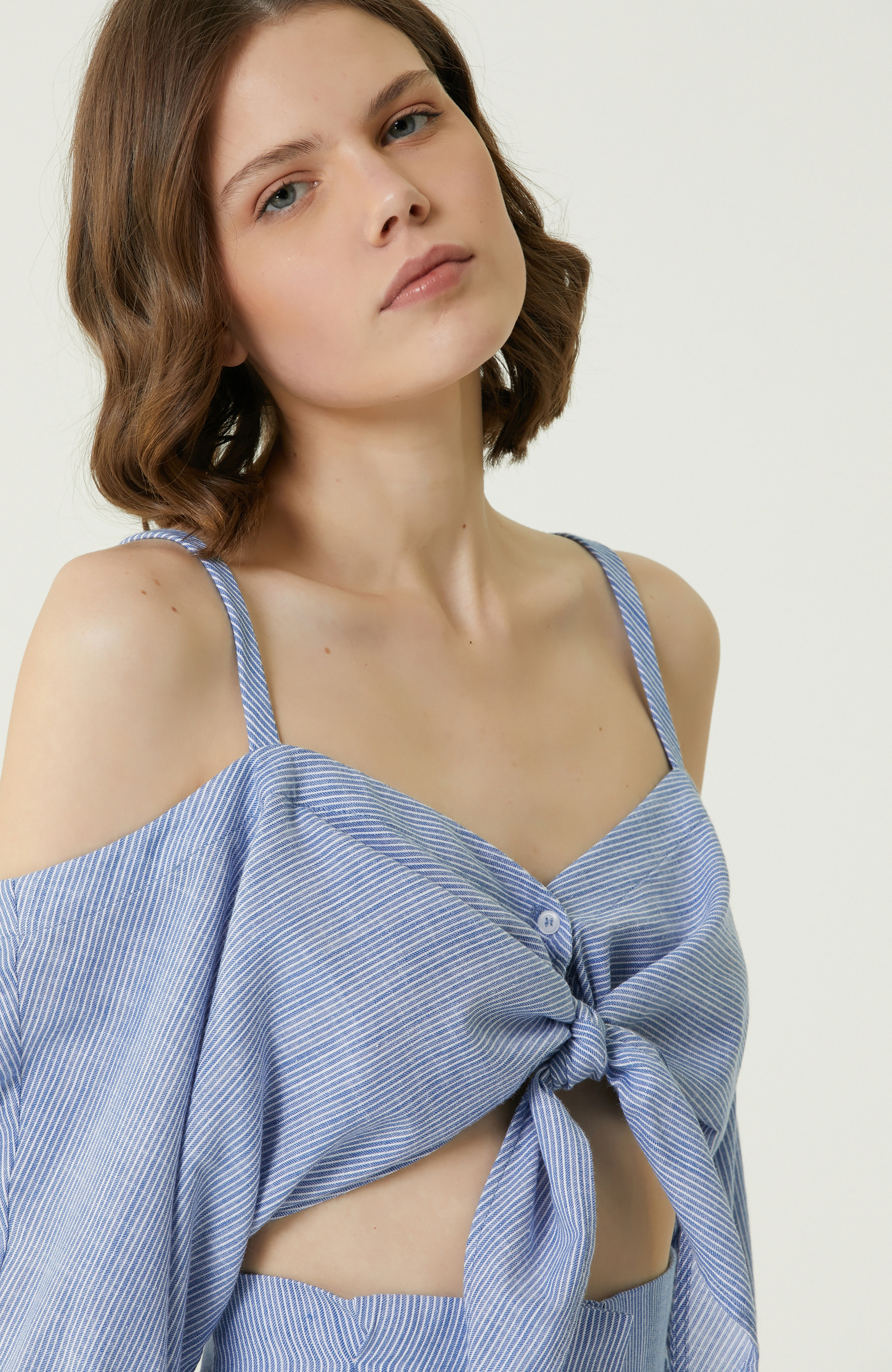 Mavi Beyaz Çizgili Cropped Bluz