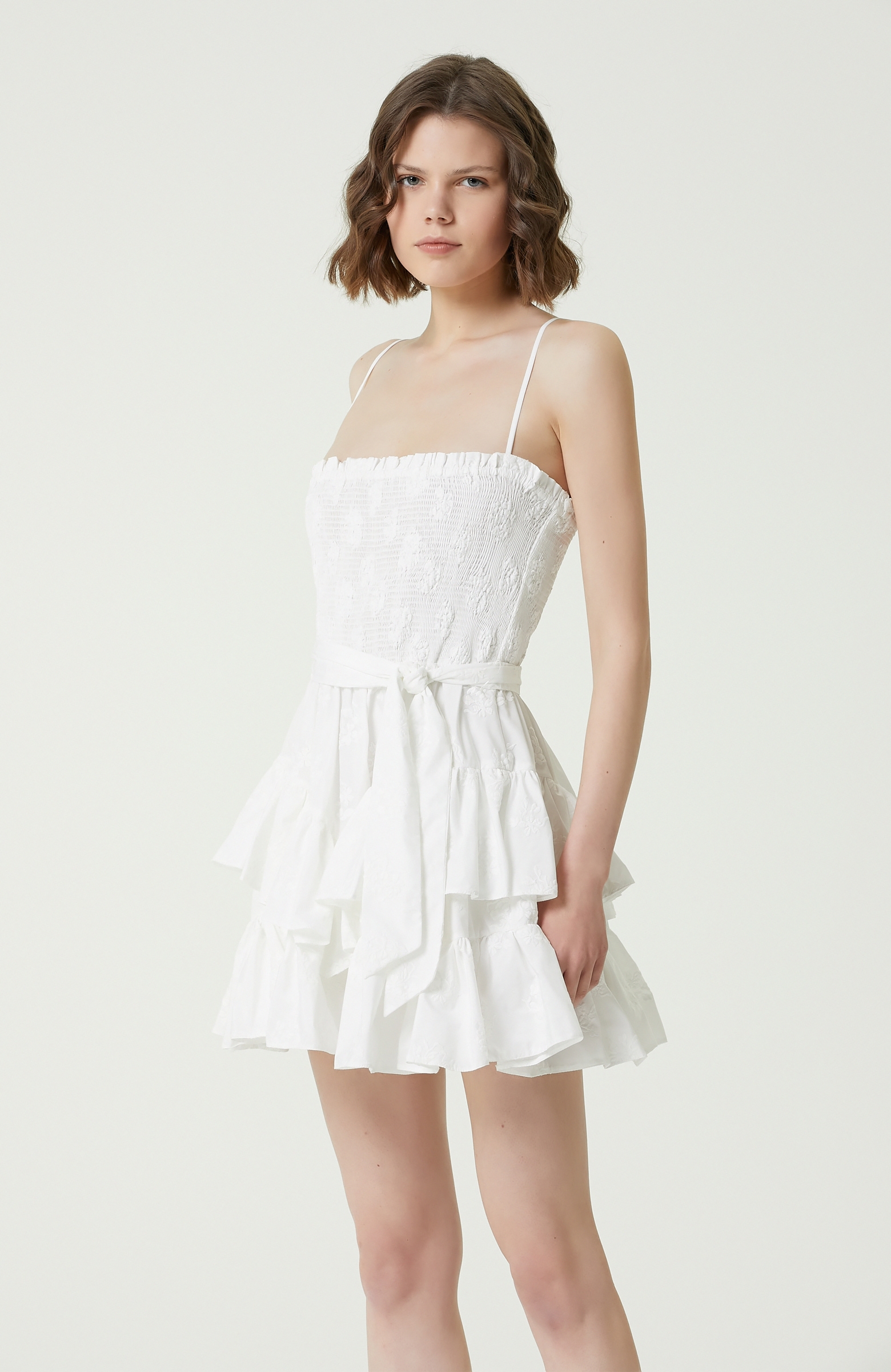 Beyaz Güpürlü Mini Elbise