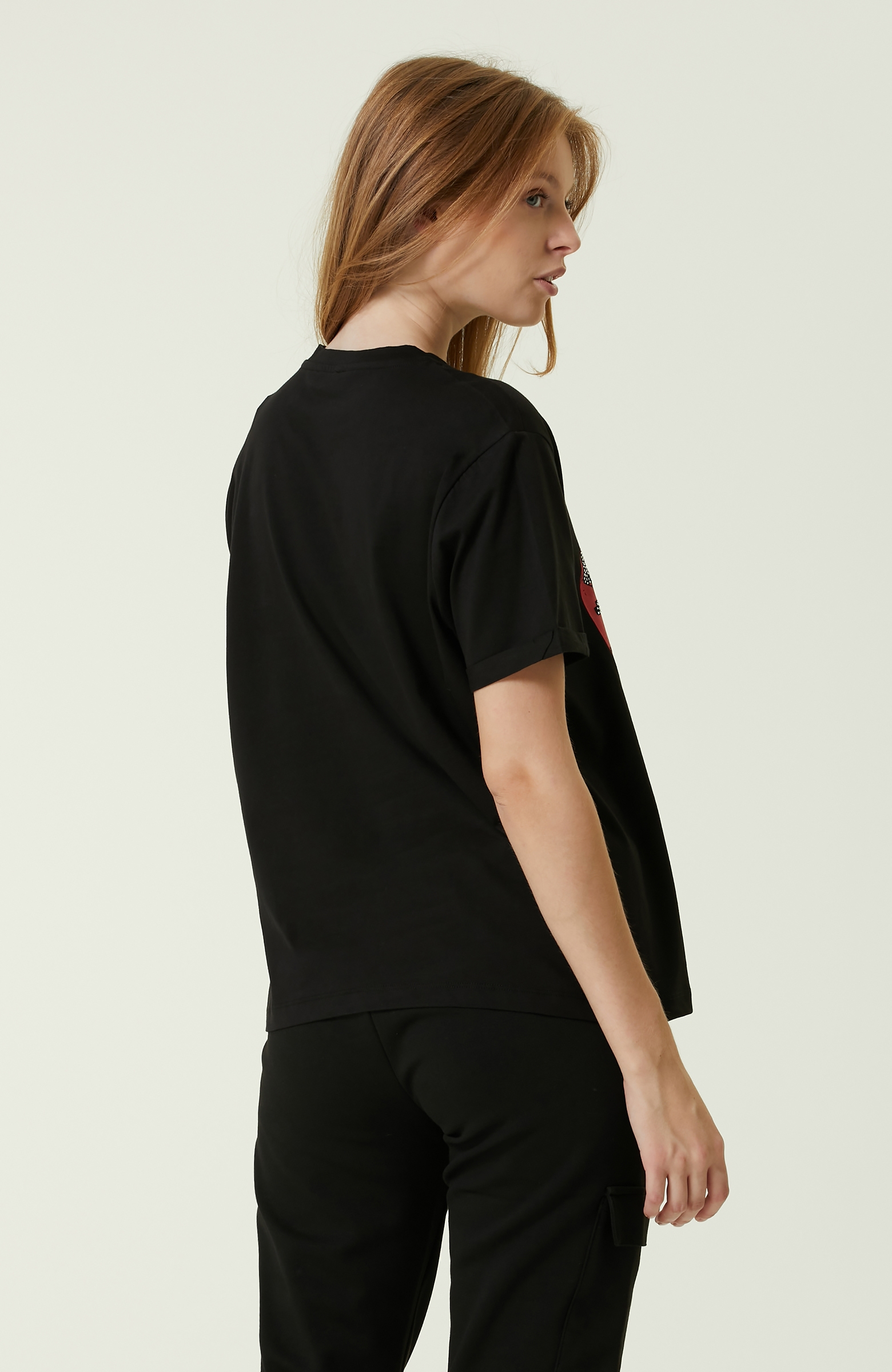 Siyah Mikro Taş Nakışlı T-shirt
