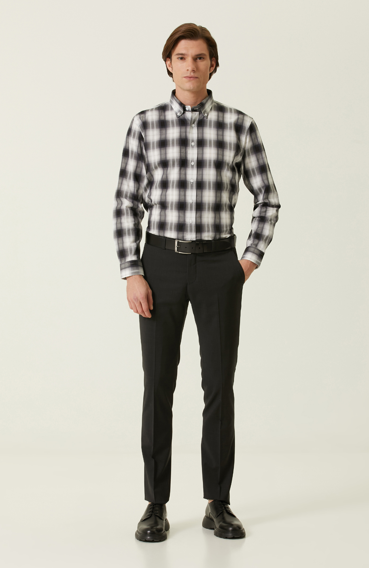 Slim Fit Siyah Beyaz Gömlek