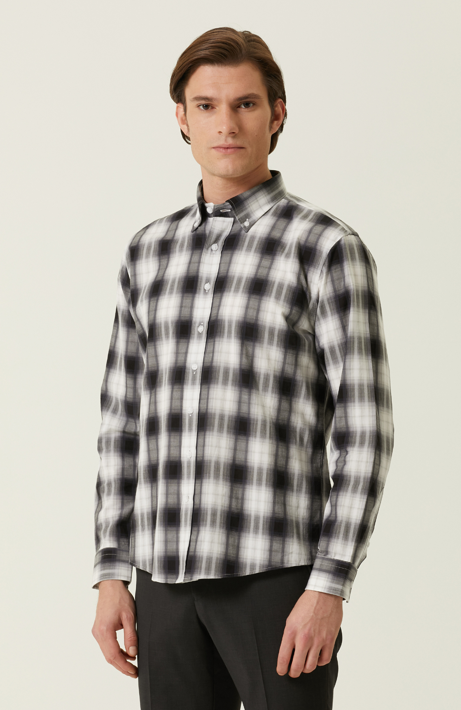 Slim Fit Siyah Beyaz Gömlek