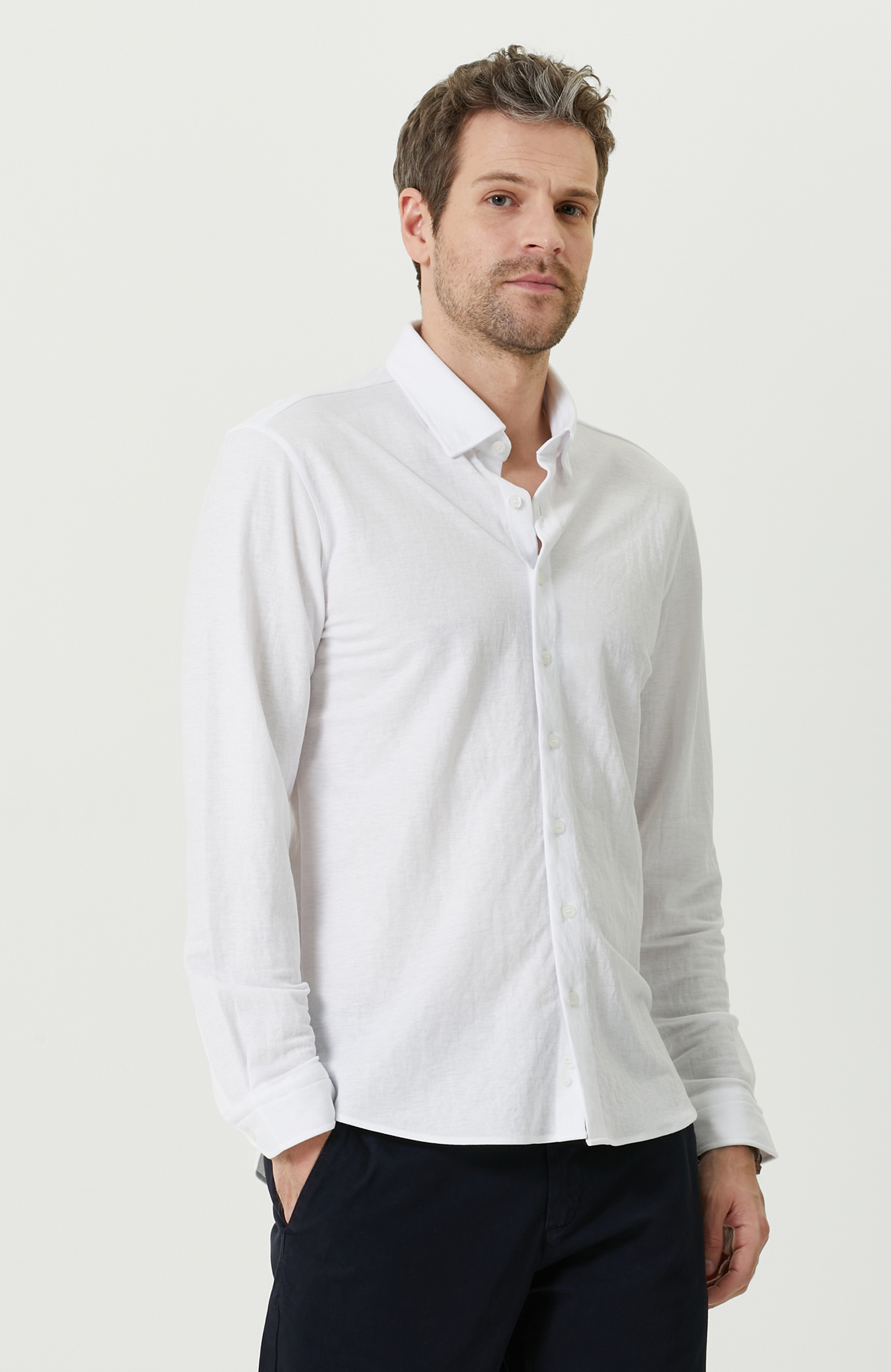 Beyaz Uzun Kollu Gömlek