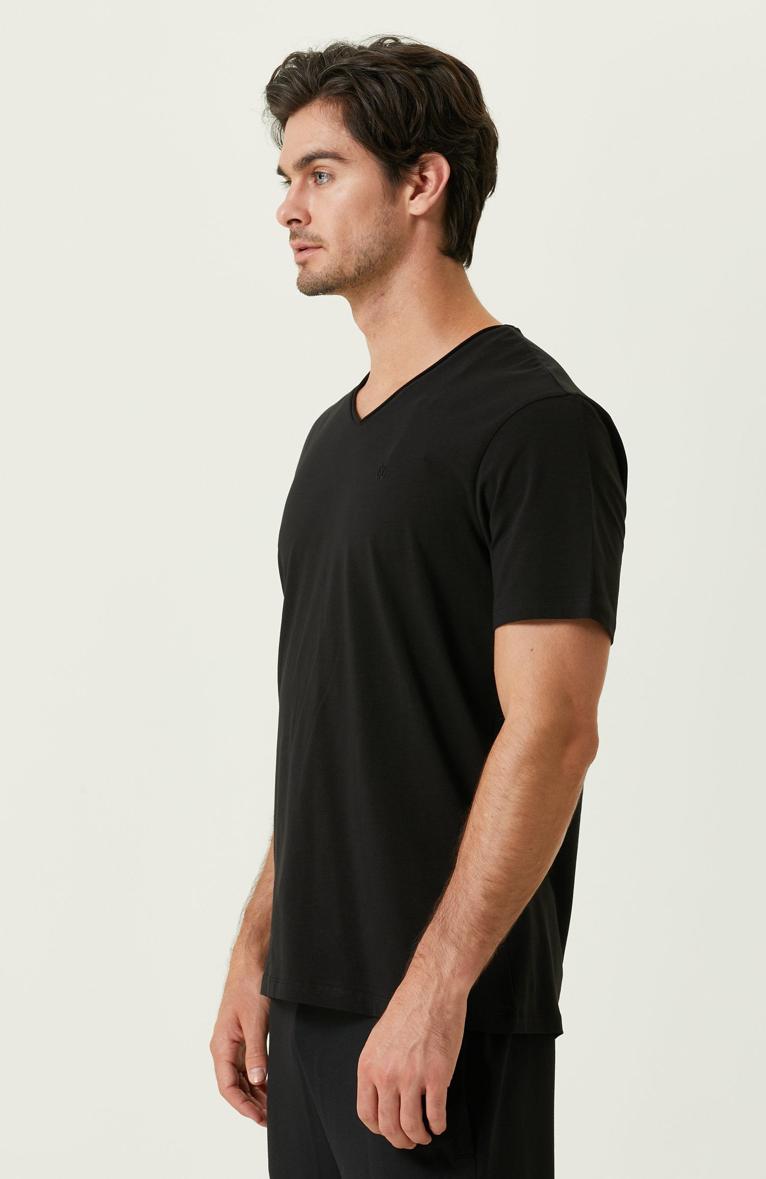 Siyah V Yaka T-shirt