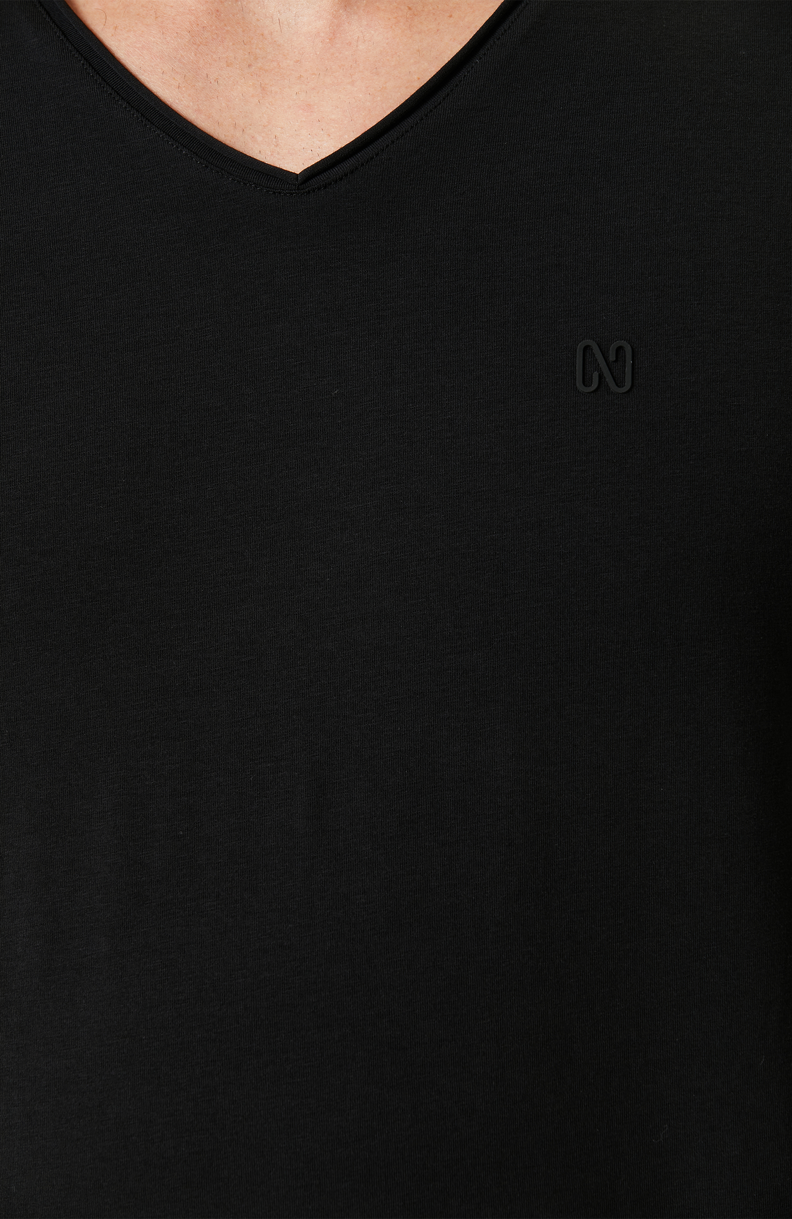 Siyah V Yaka T-shirt