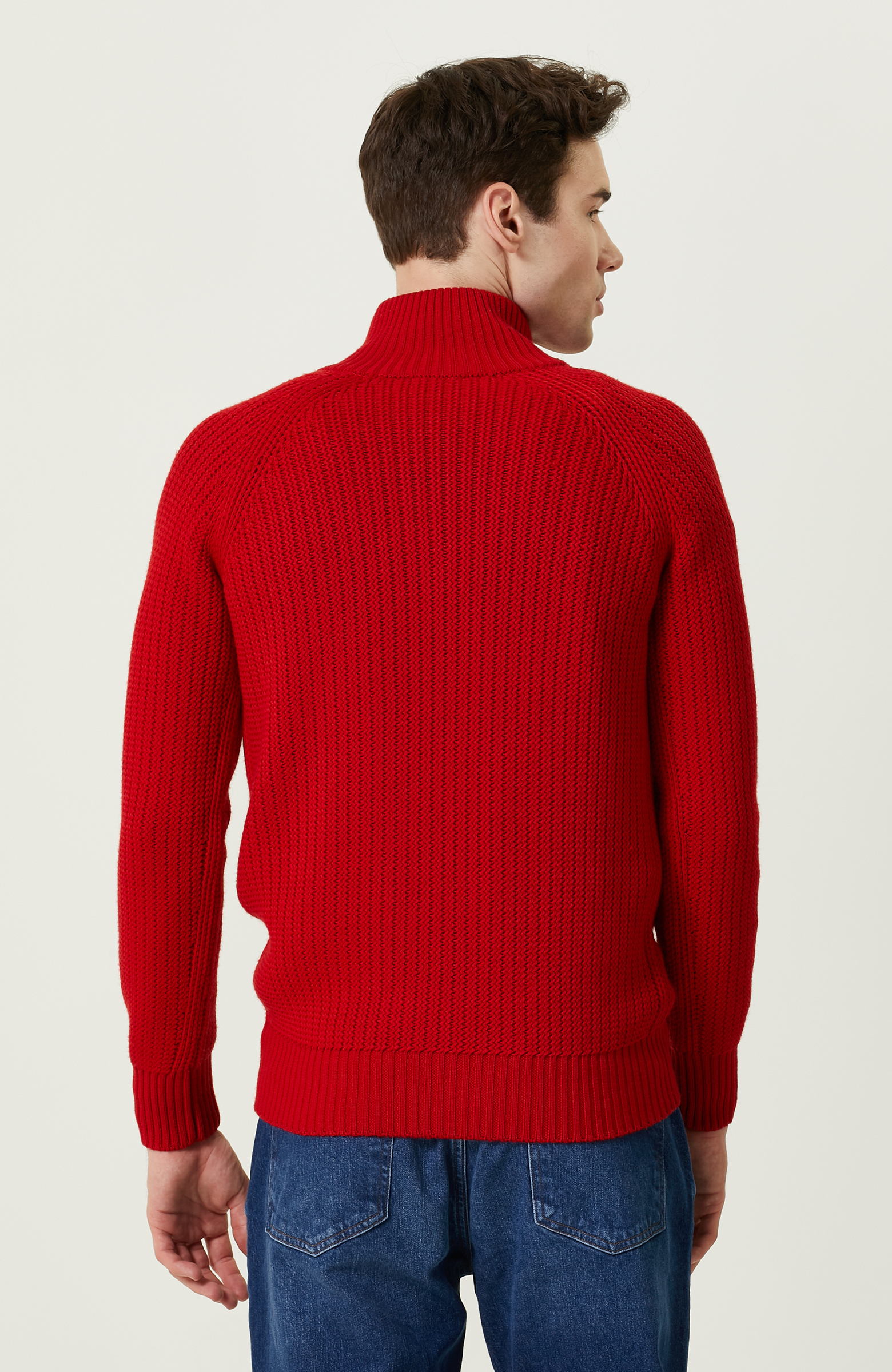 Dik Yaka Kırmızı Kazak