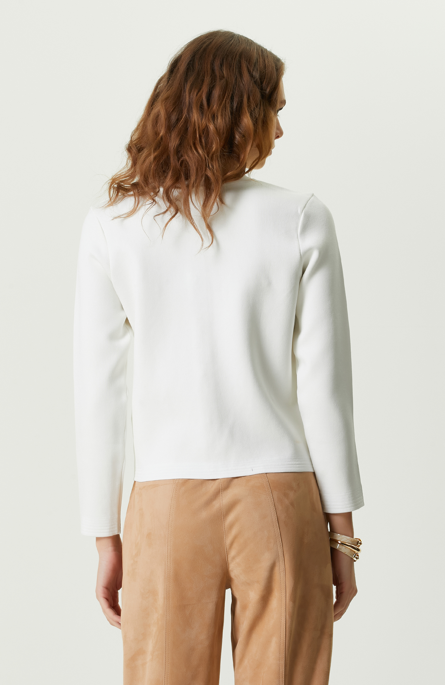 Ekru Logo Düğmeli Triko Ceket