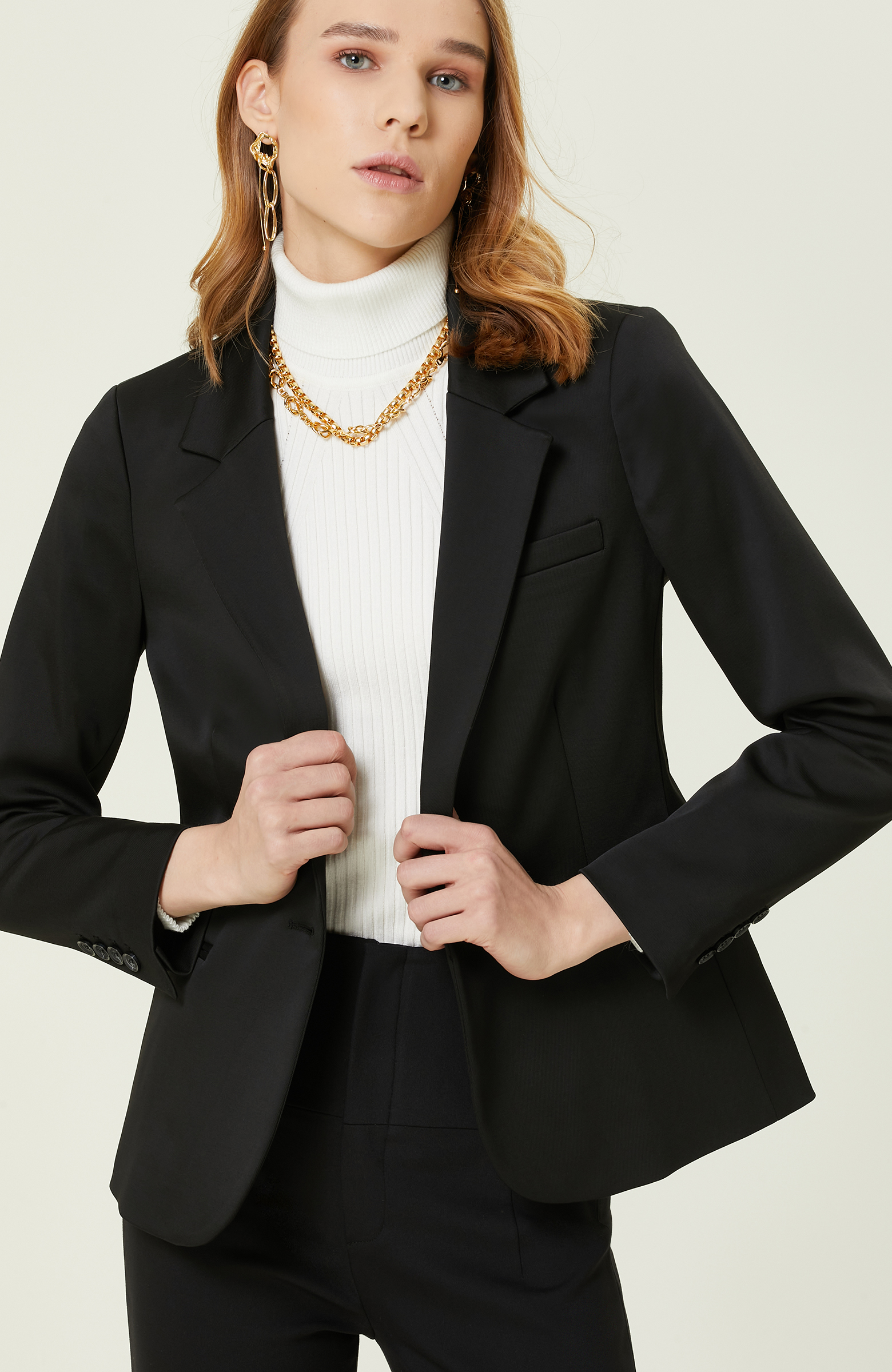 Siyah Tek Düğmeli Blazer Ceket