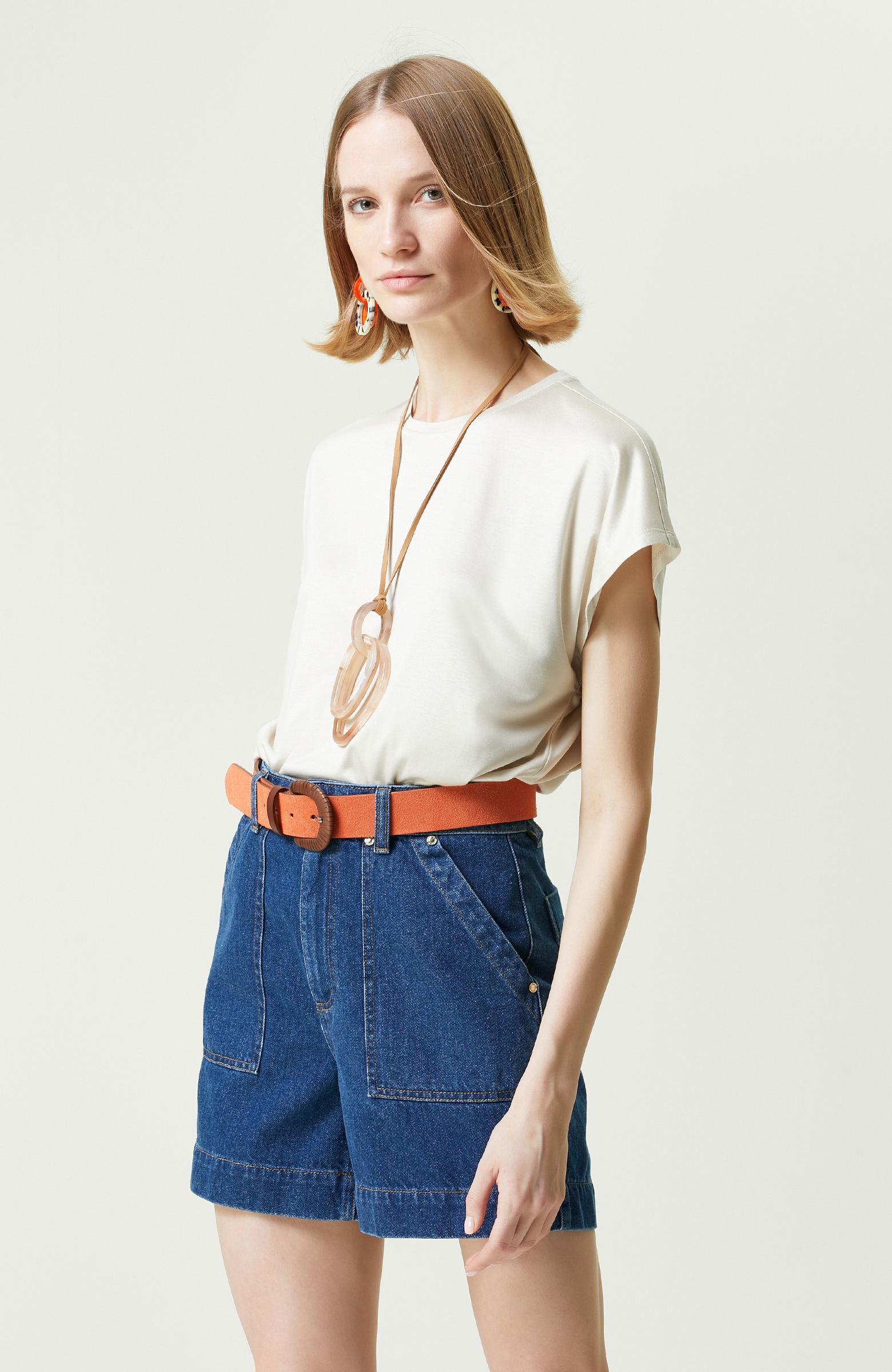 Taş Rengi Bisiklet Yaka Kısa Kollu T-Shirt