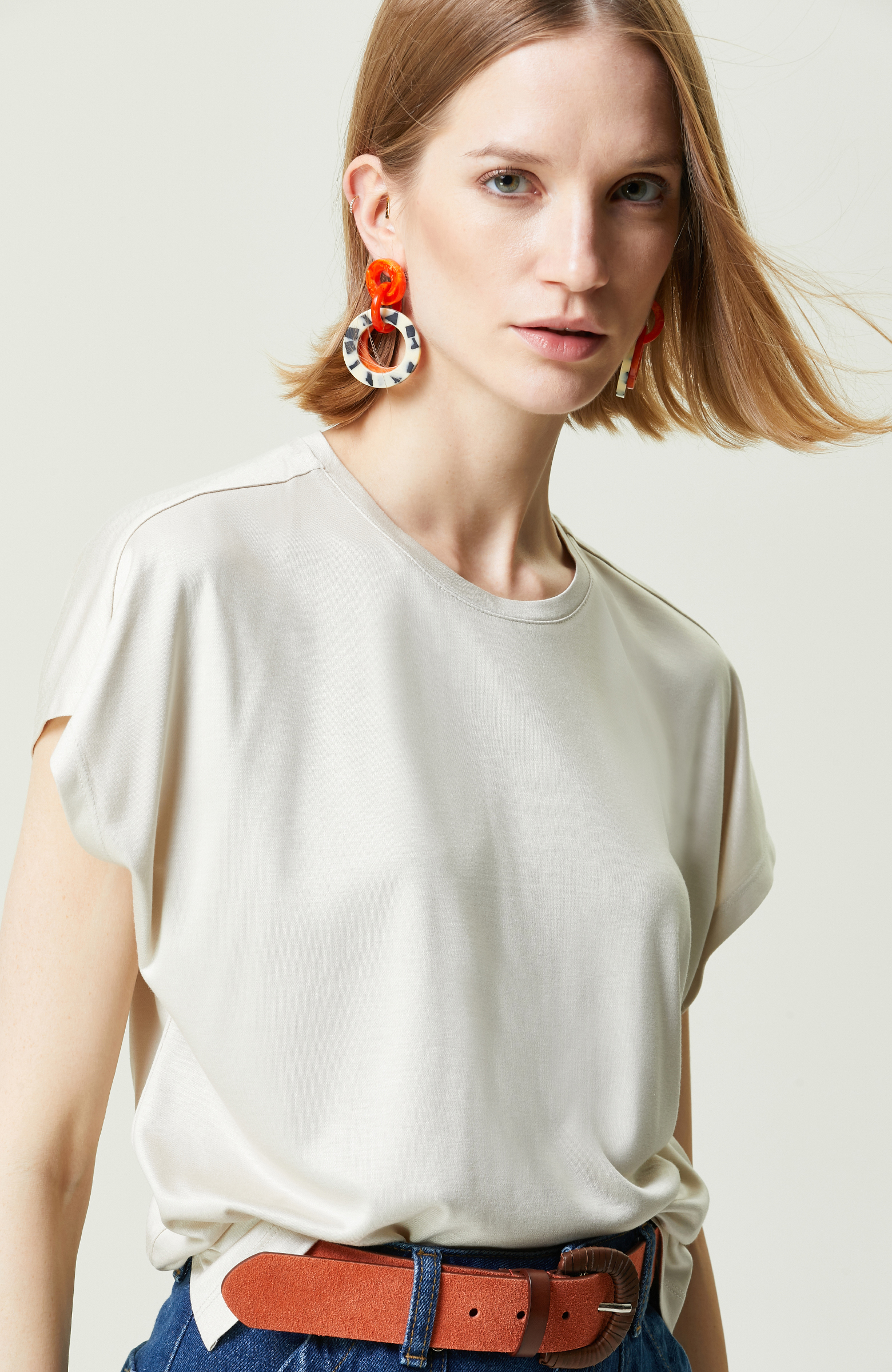 Taş Rengi Bisiklet Yaka Kısa Kollu T-Shirt