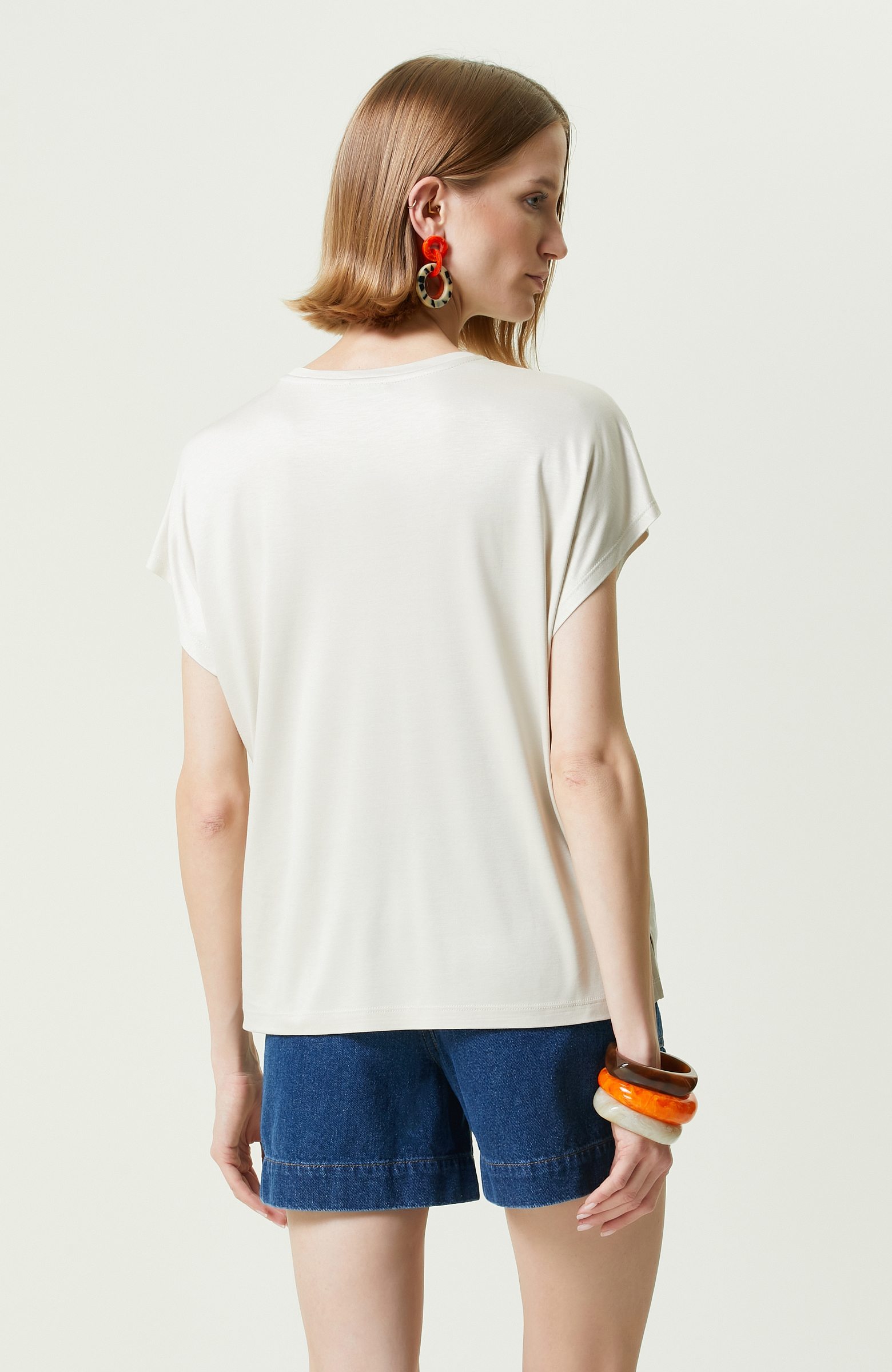 Taş Rengi Bisiklet Yaka Kısa Kollu T-Shirt