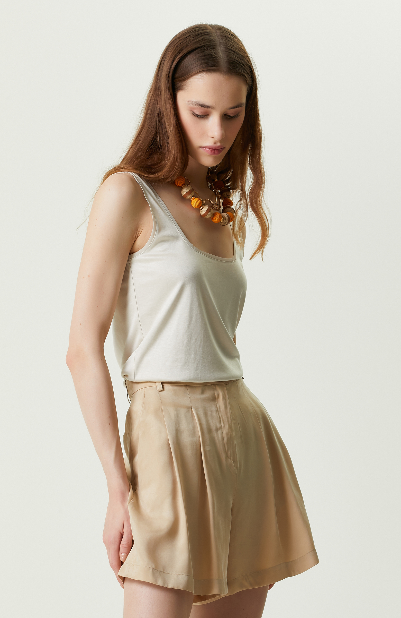 Taş Rengi Kare Yaka Askılı T-shirt