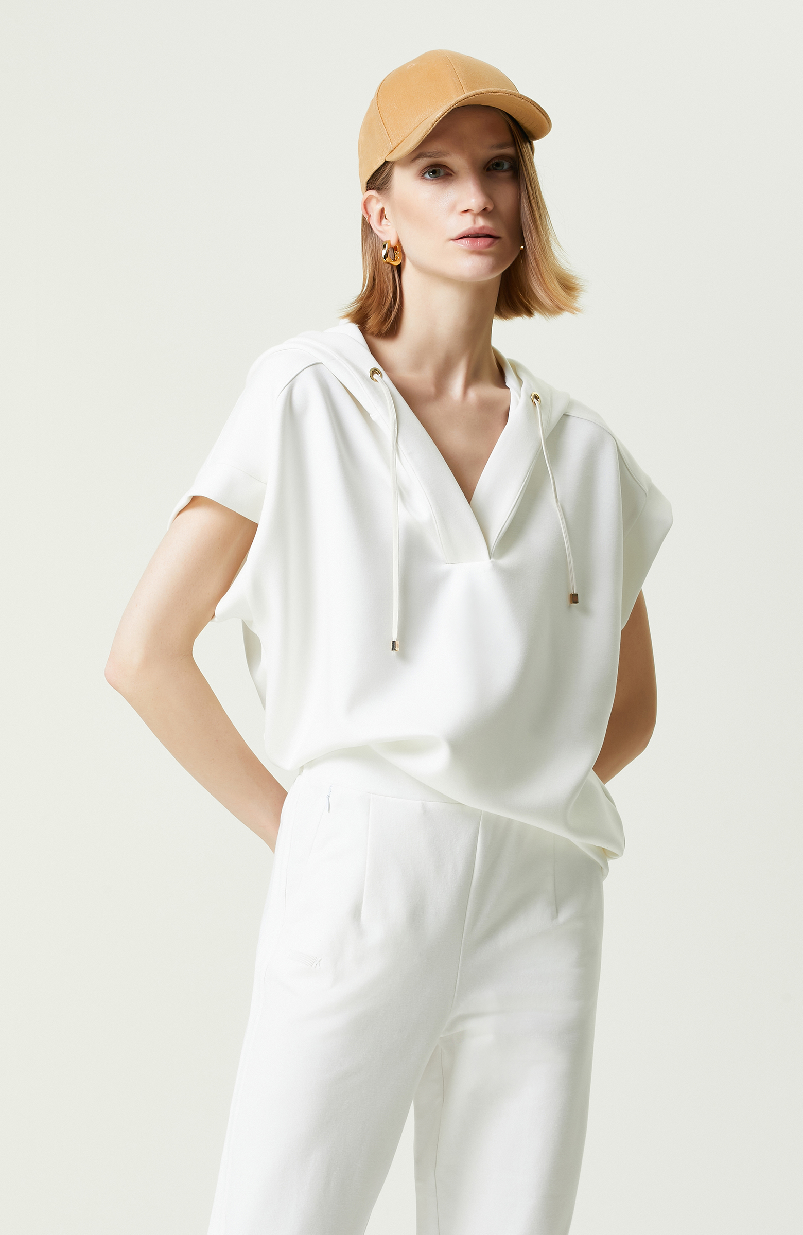 Ekru Kısa Kollu Kapüşonlu Sweatshirt