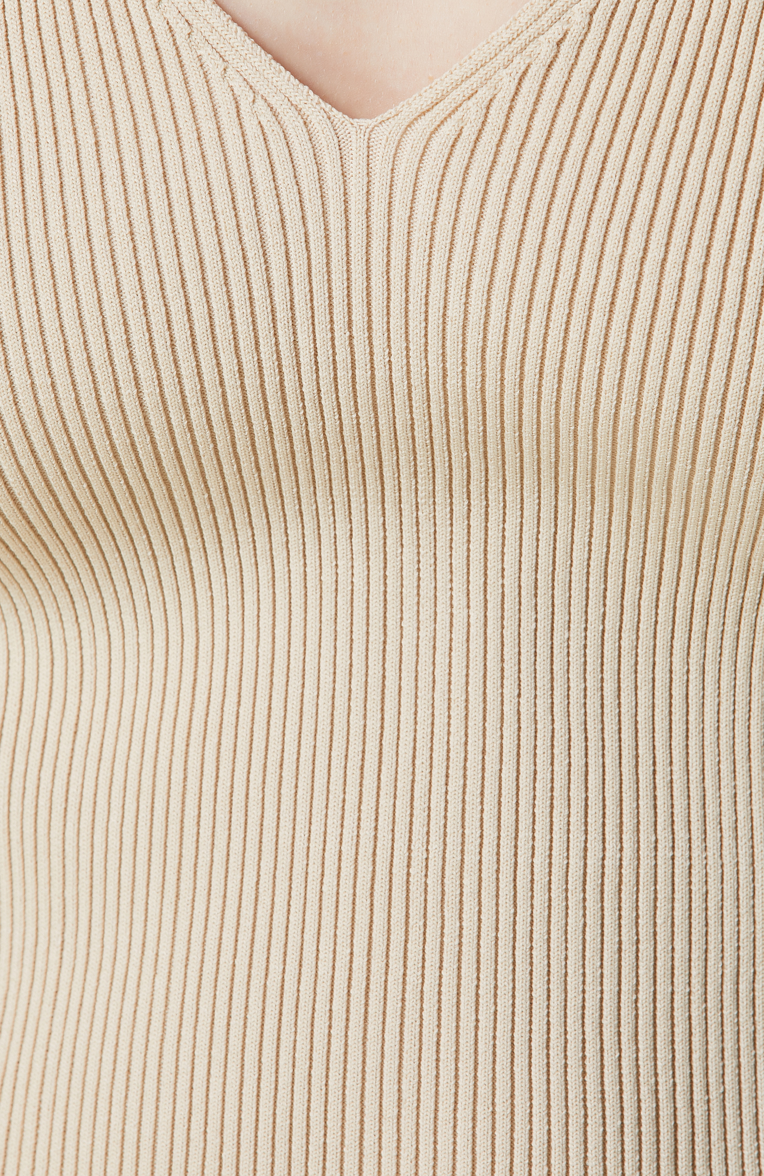 Bej Rengi Askılı V Yaka Triko Atlet