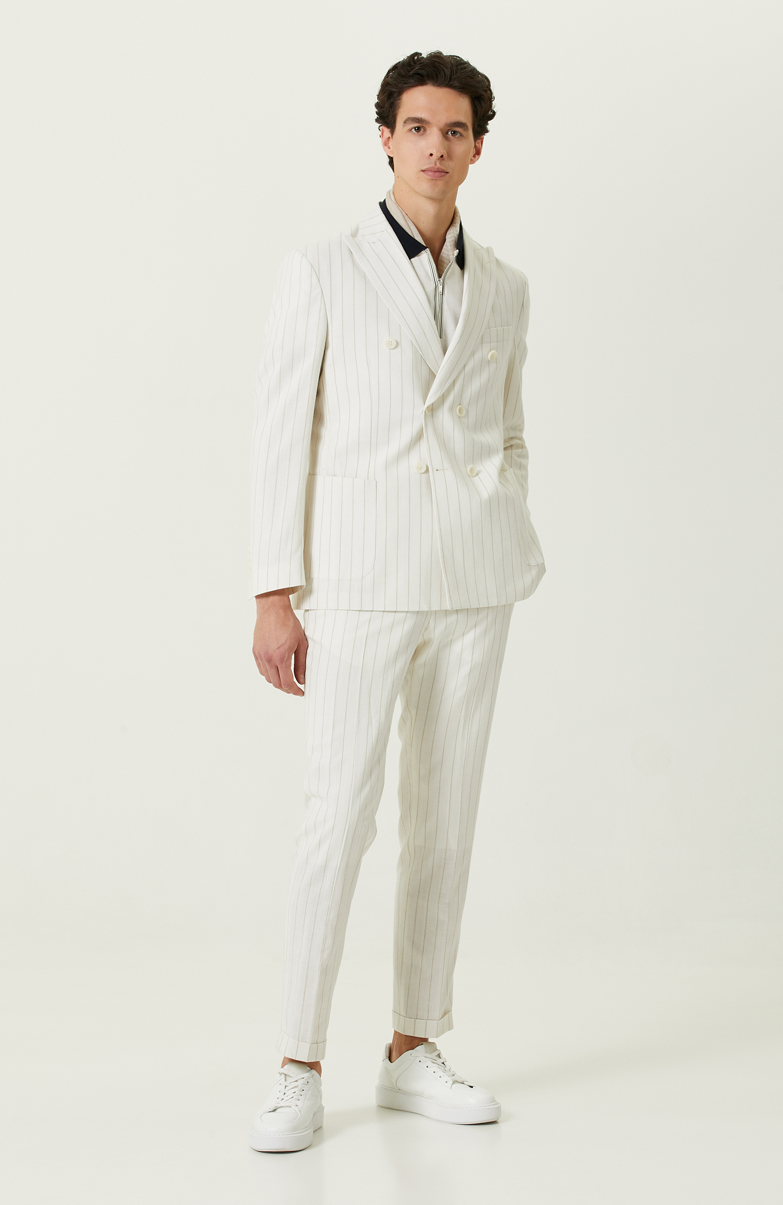 Beyaz Polo Yaka Kısa Kollu T-Shirt