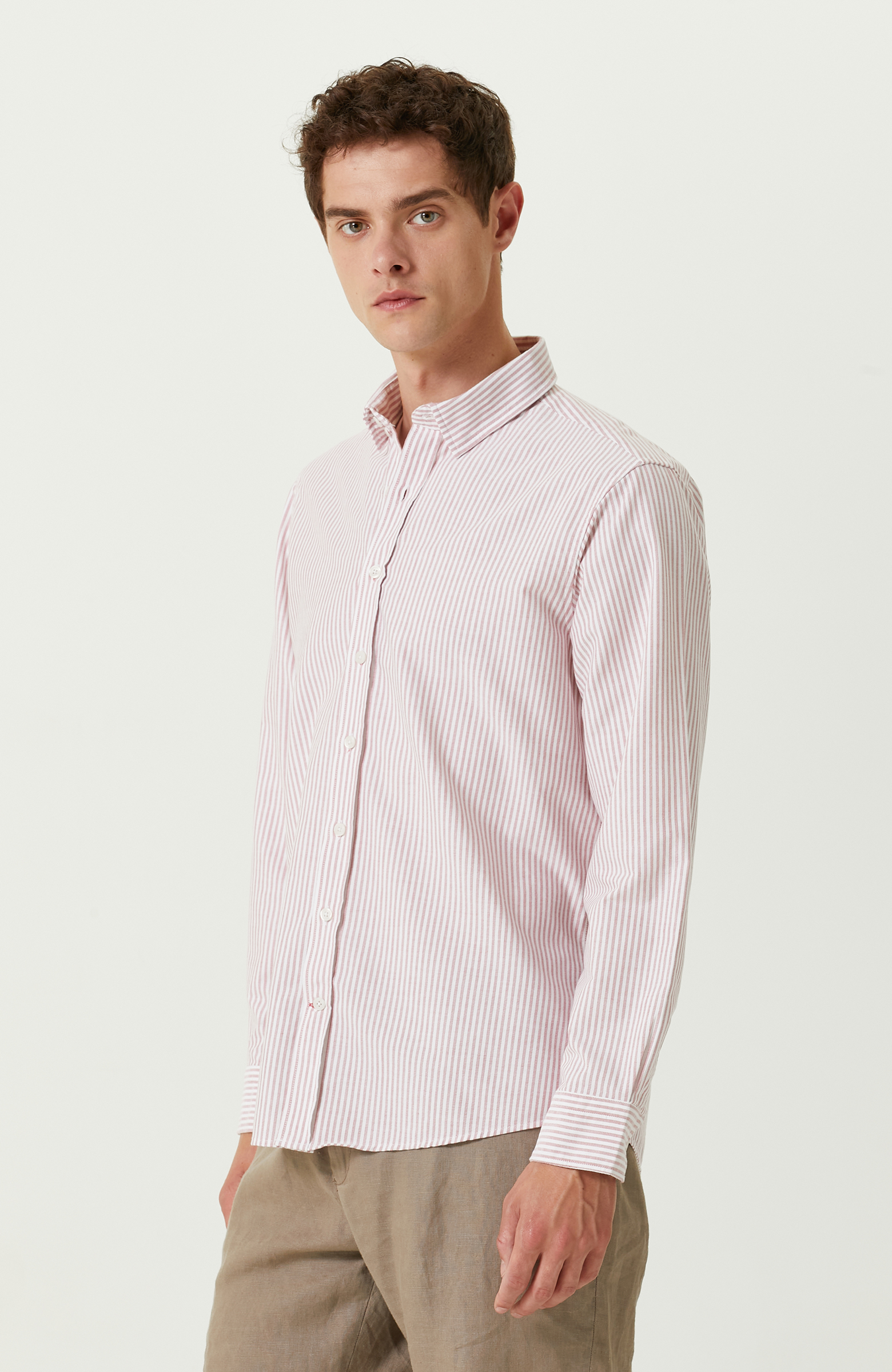 Pamuklu Kırmızı Beyaz Çizgili Gömlek