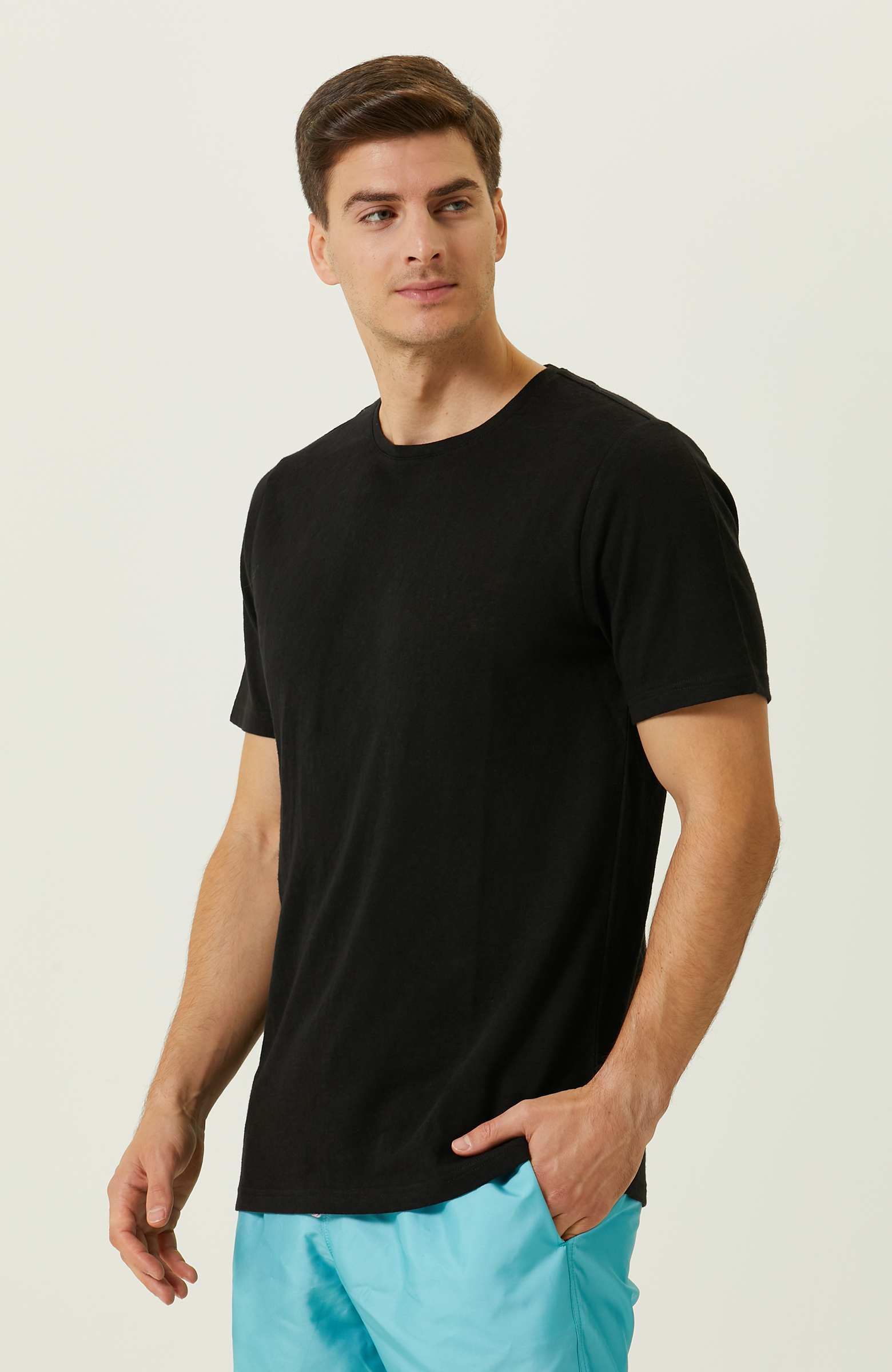 Siyah Kısa Kollu Bisiklet Yaka T-shirt
