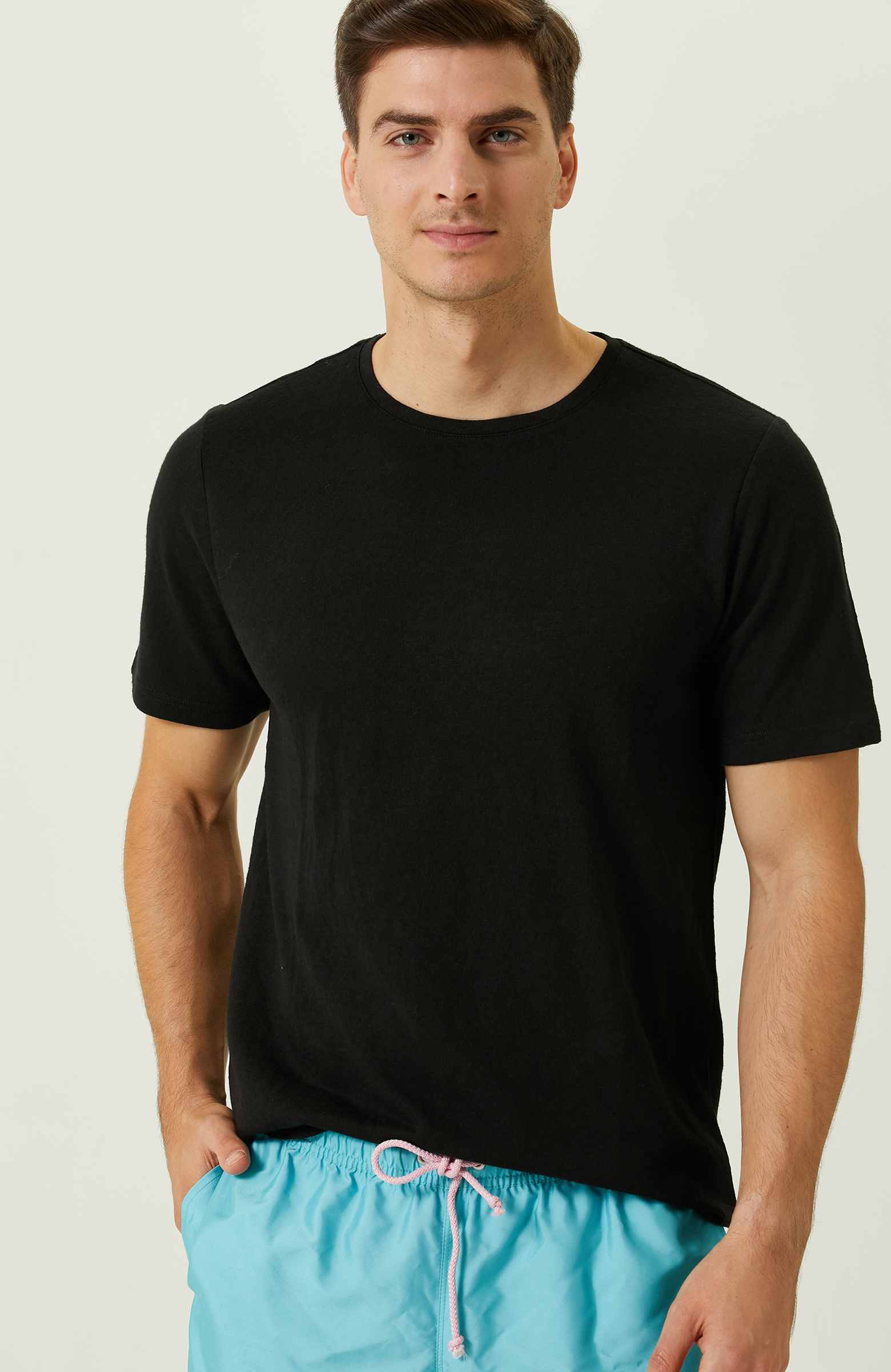 Siyah Kısa Kollu Bisiklet Yaka T-shirt
