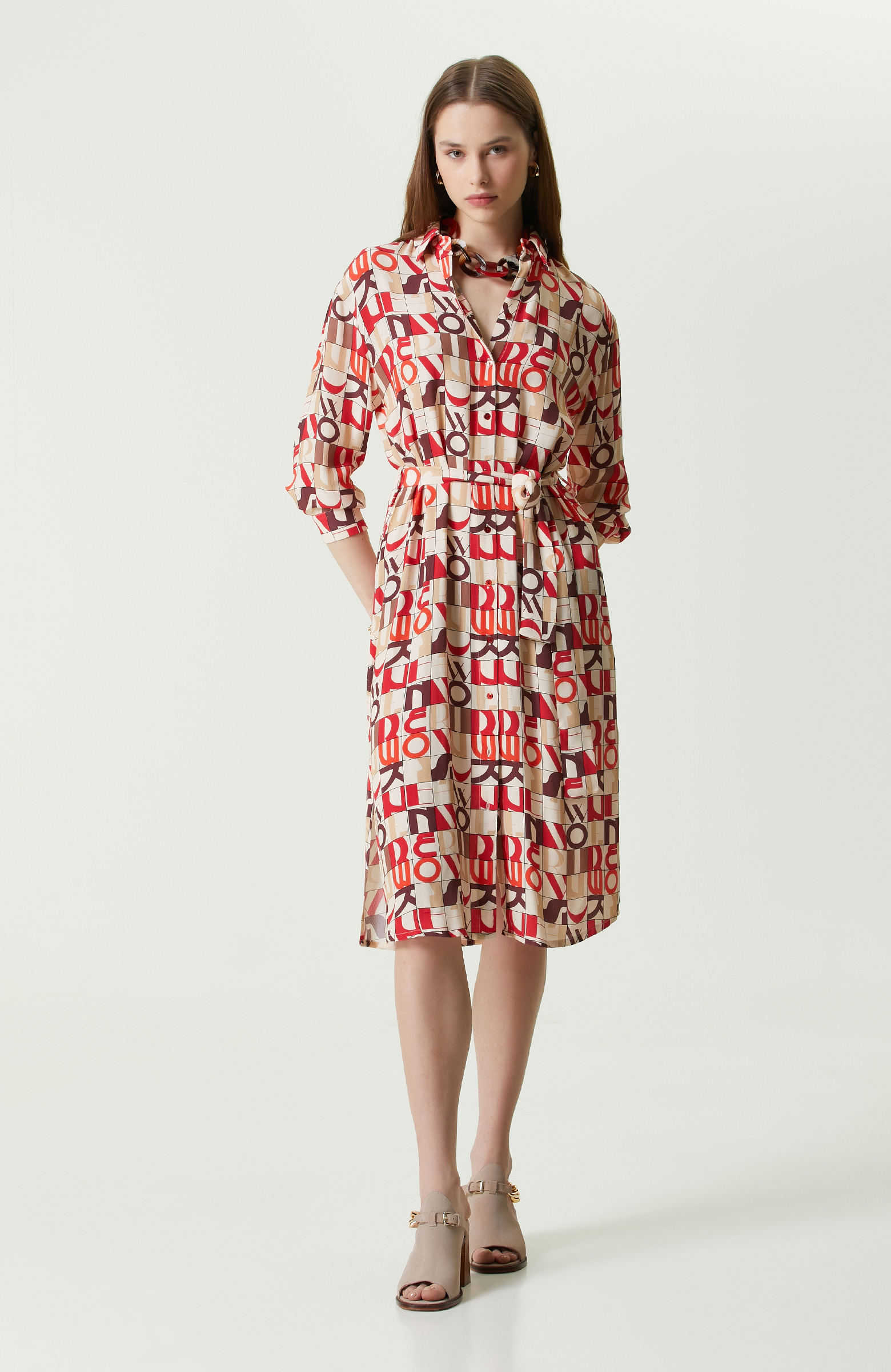 Krem Uzun Kollu Yandan Yırtmaçlı Gömlek Elbise