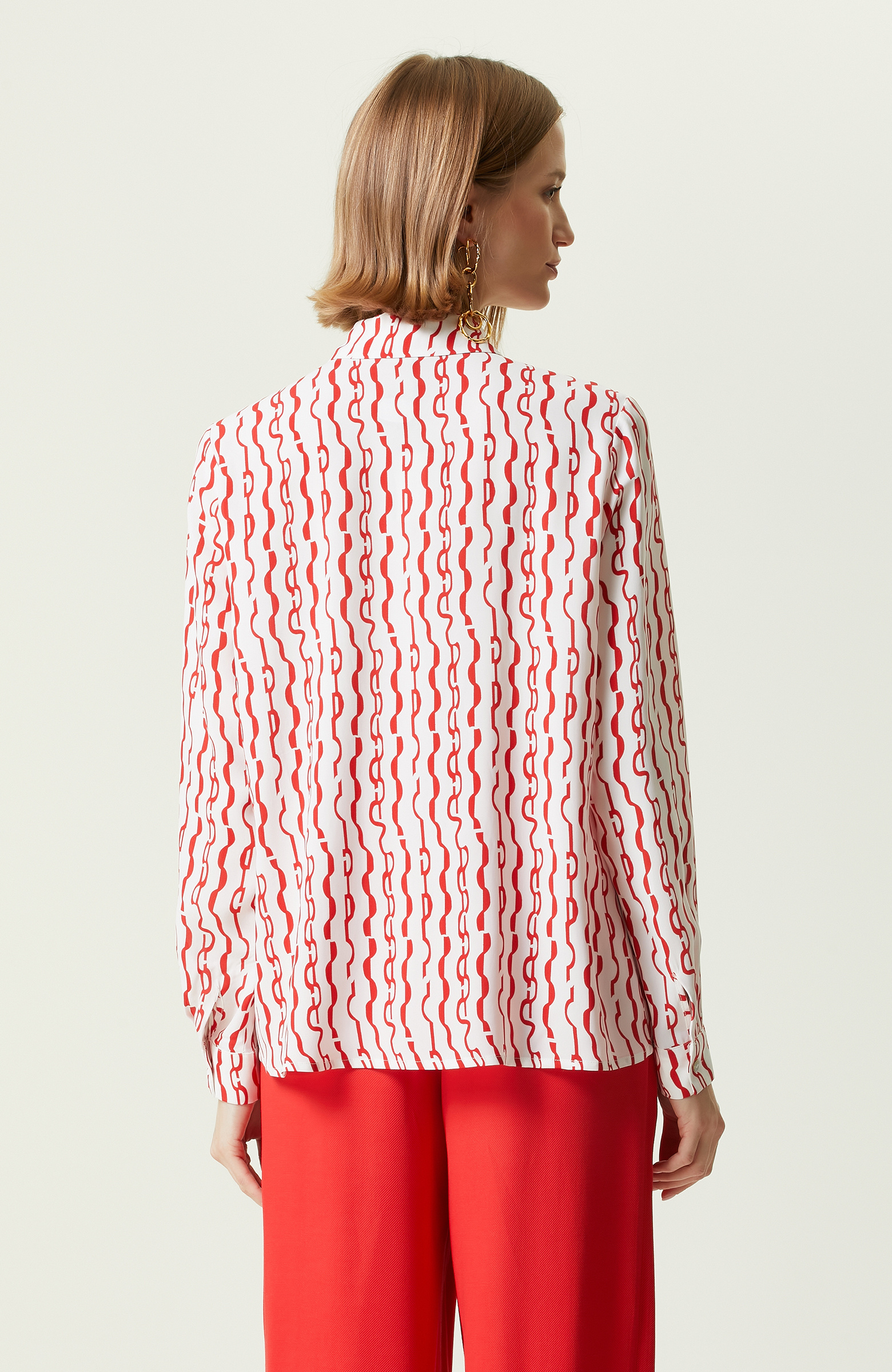 Beyaz Kırmızı Desenli Uzun Kollu Gömlek