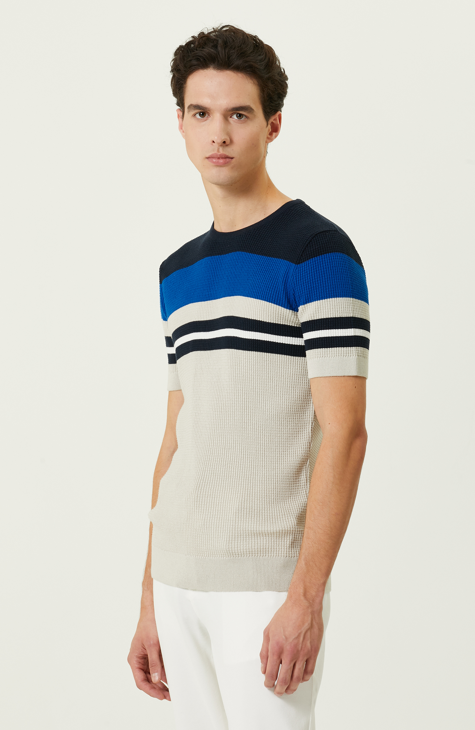 Saks Mavisi Beyaz Kısa Kollu Triko Kazak