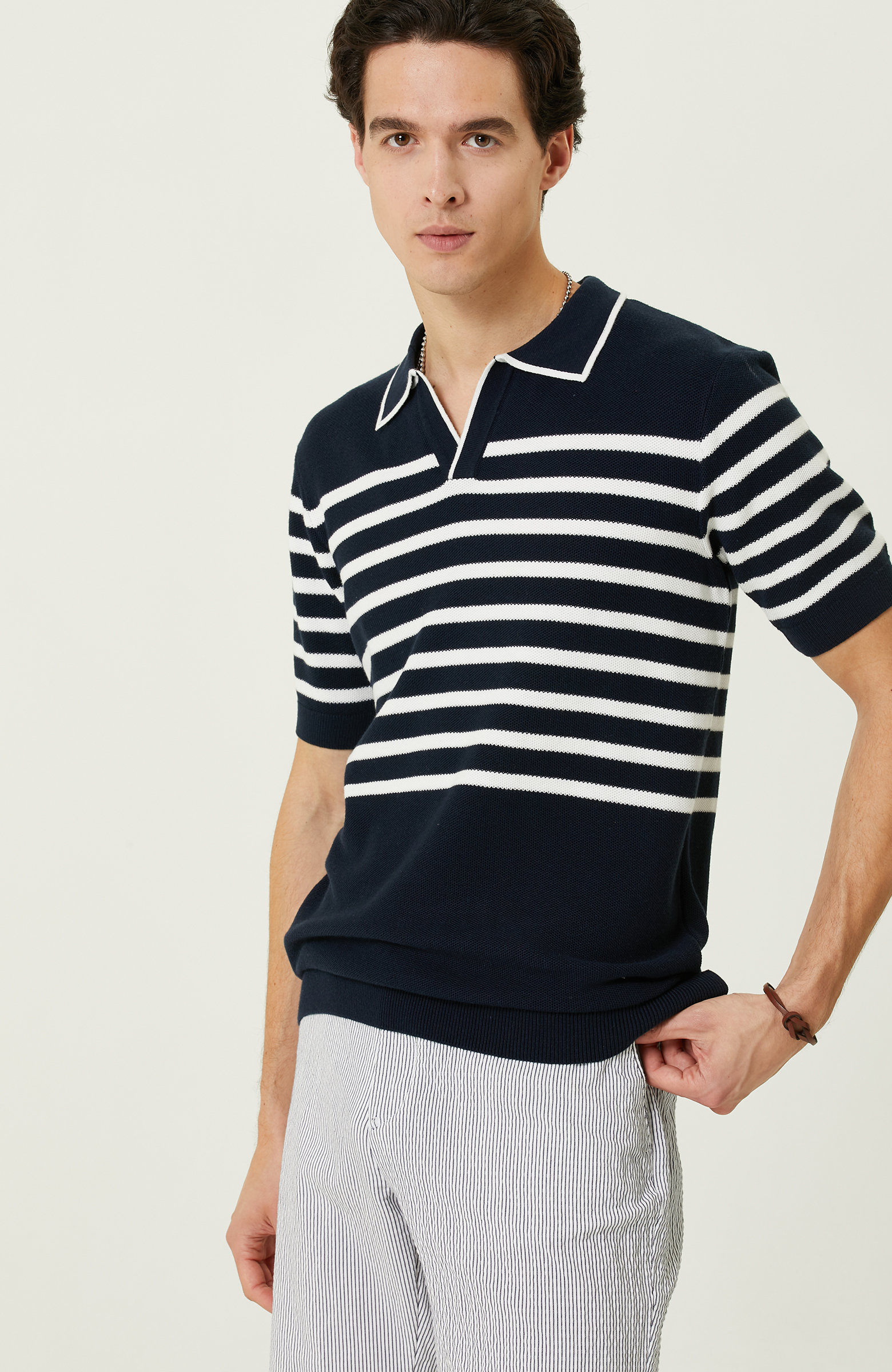 Lacivert-Beyaz Çizgili Kısa Kollu Triko Kazak