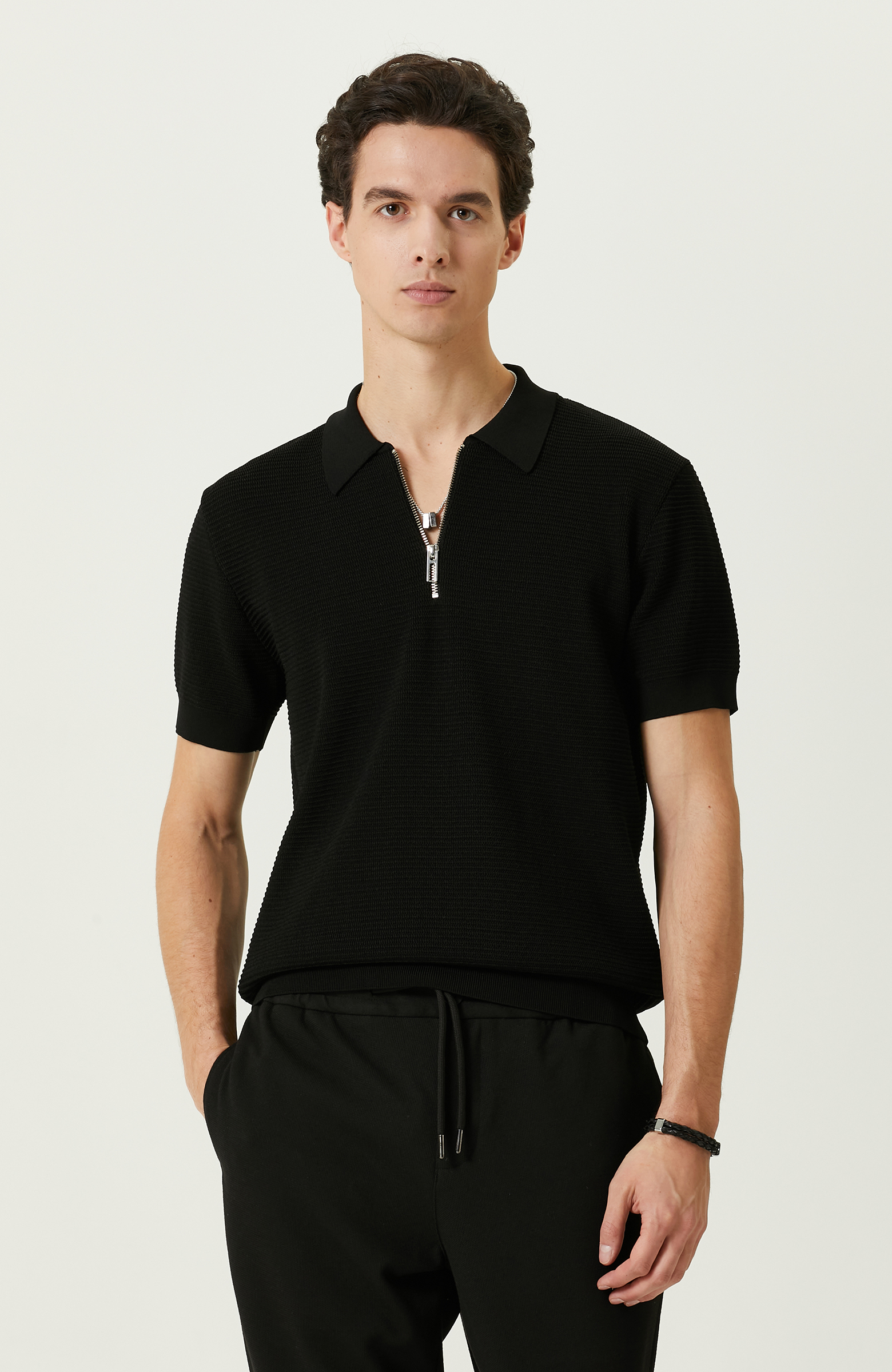 Siyah Polo Yaka Kısa Kollu Triko Kazak