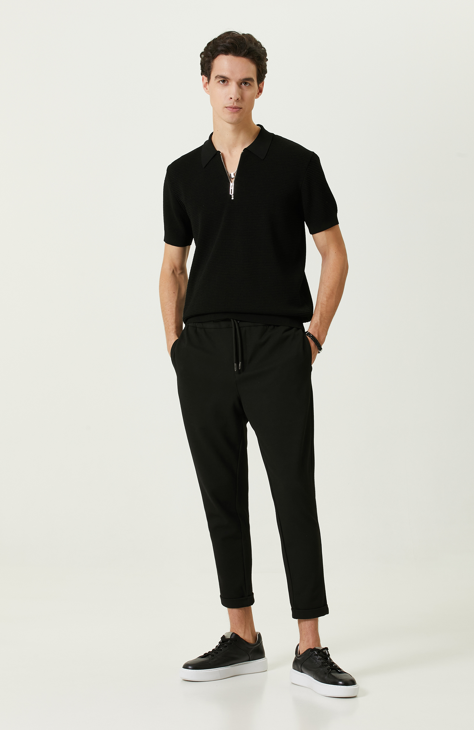 Siyah Polo Yaka Kısa Kollu Triko Kazak