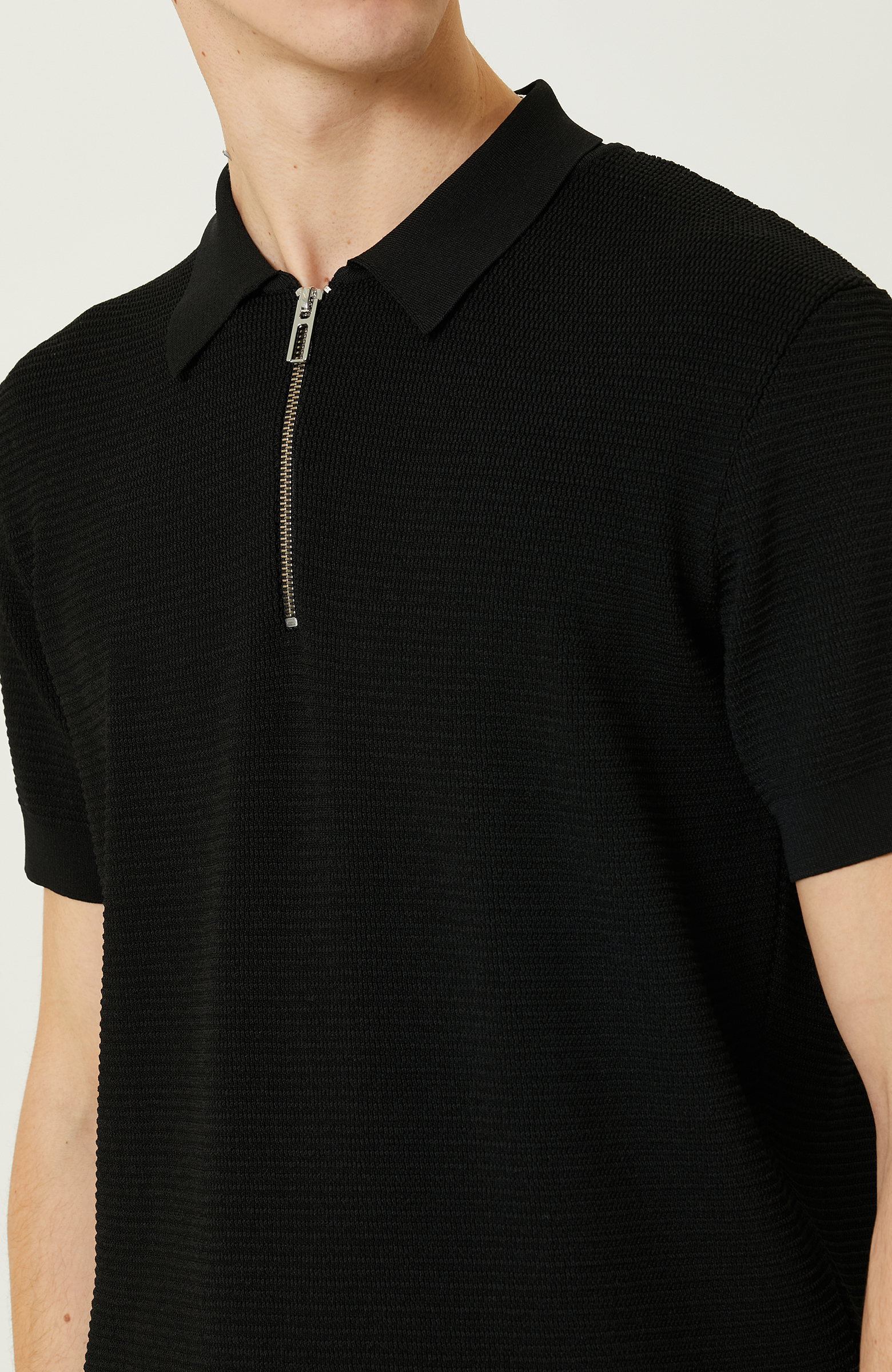 Siyah Polo Yaka Kısa Kollu Triko Kazak