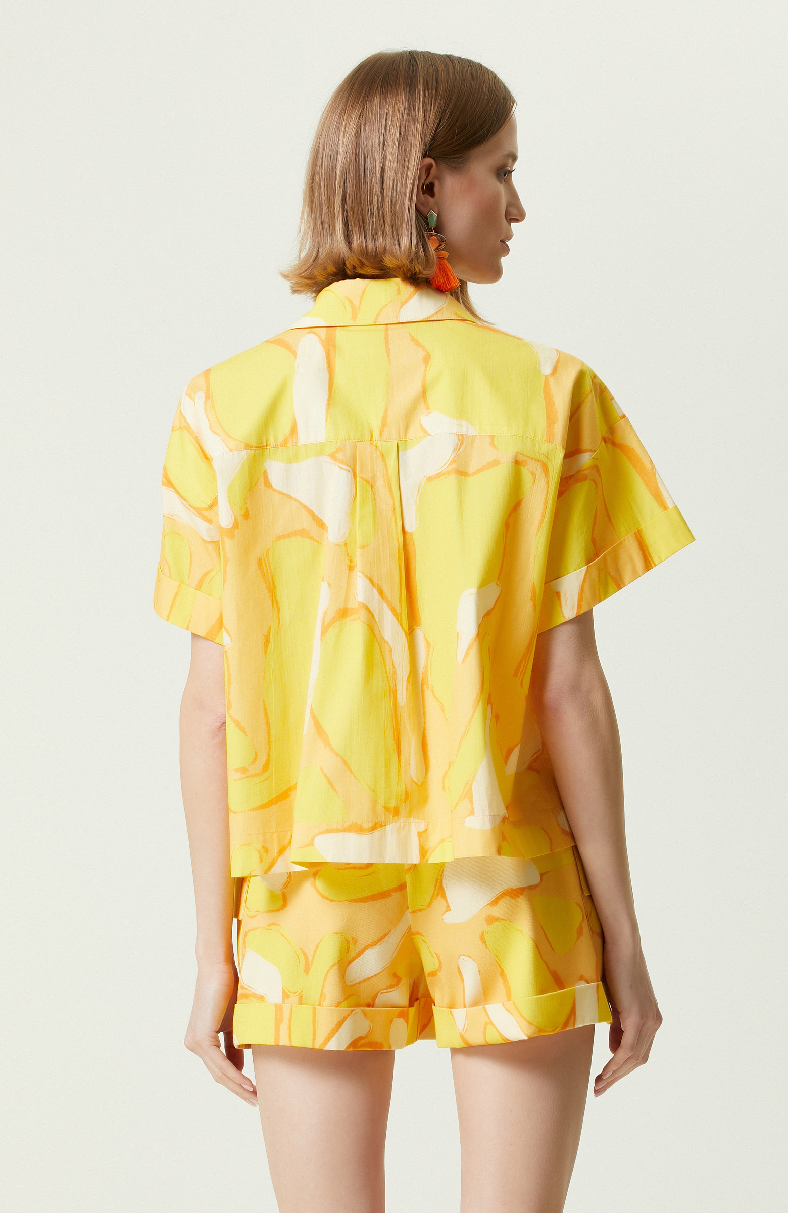 Sarı Desenli Kısa Kollu Gömlek