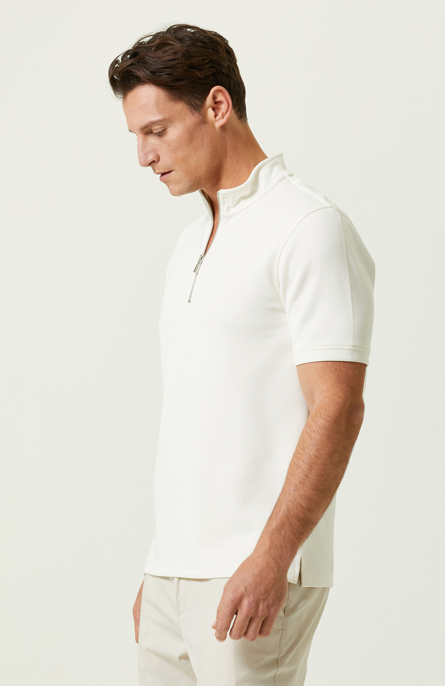 Ekru Kısa Kollu Dik Yaka Sweatshirt