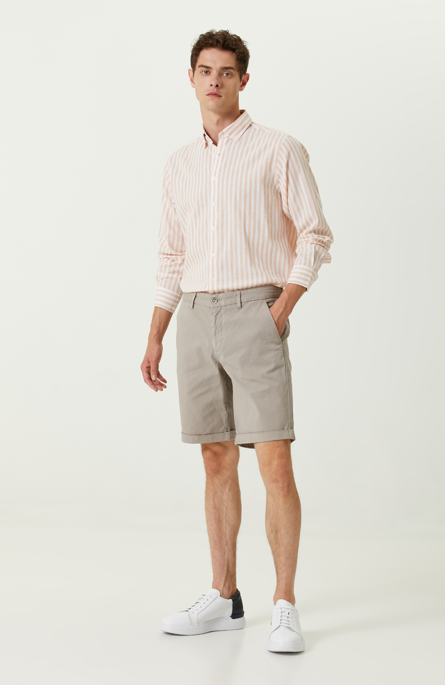 Bej Diyagonal Duble Paça Şort