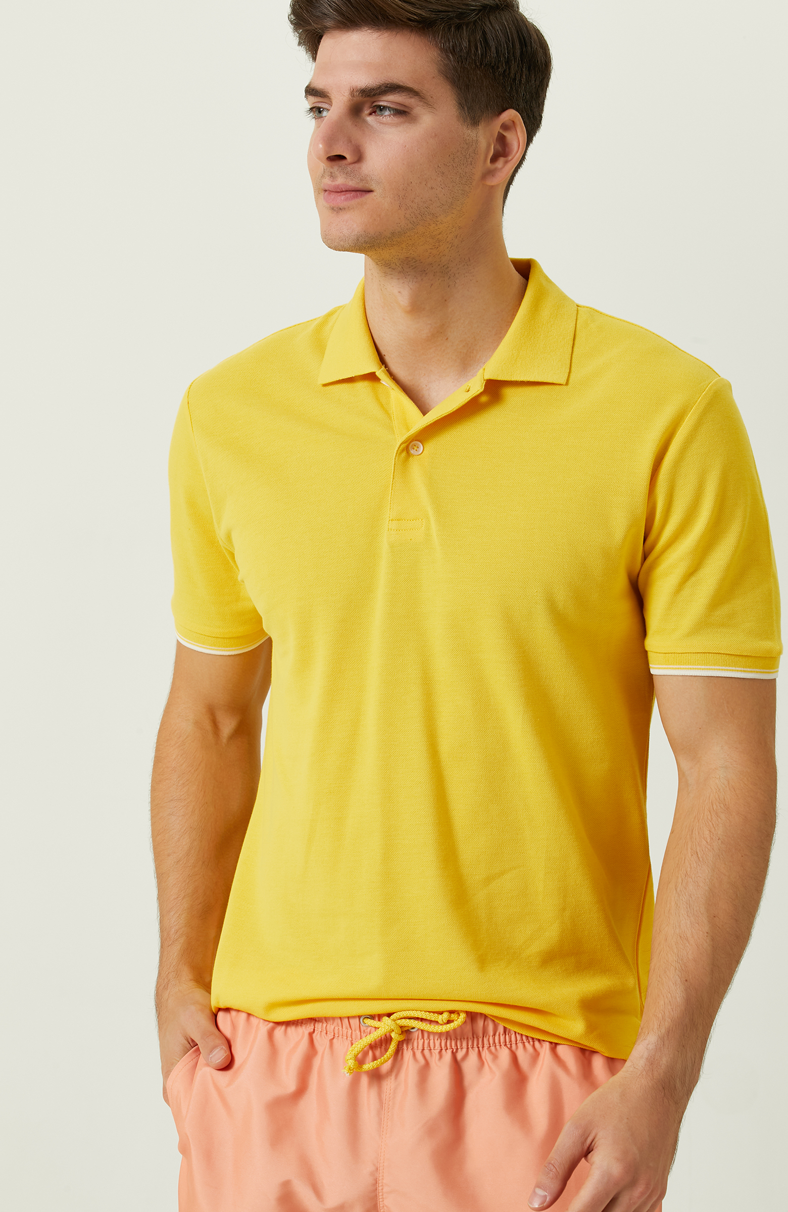 Sarı Polo Yaka Garnili T-Shirt